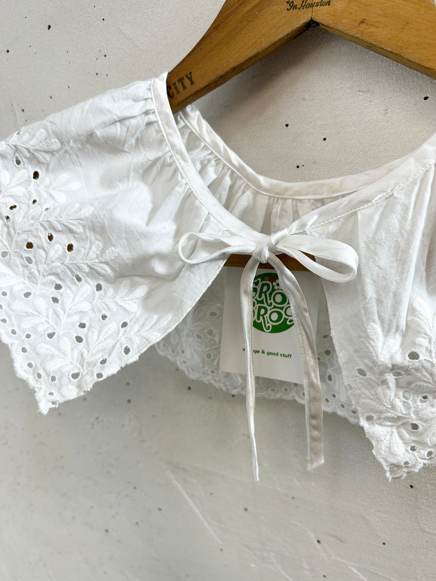 Vintage Lace Collar [J30459]