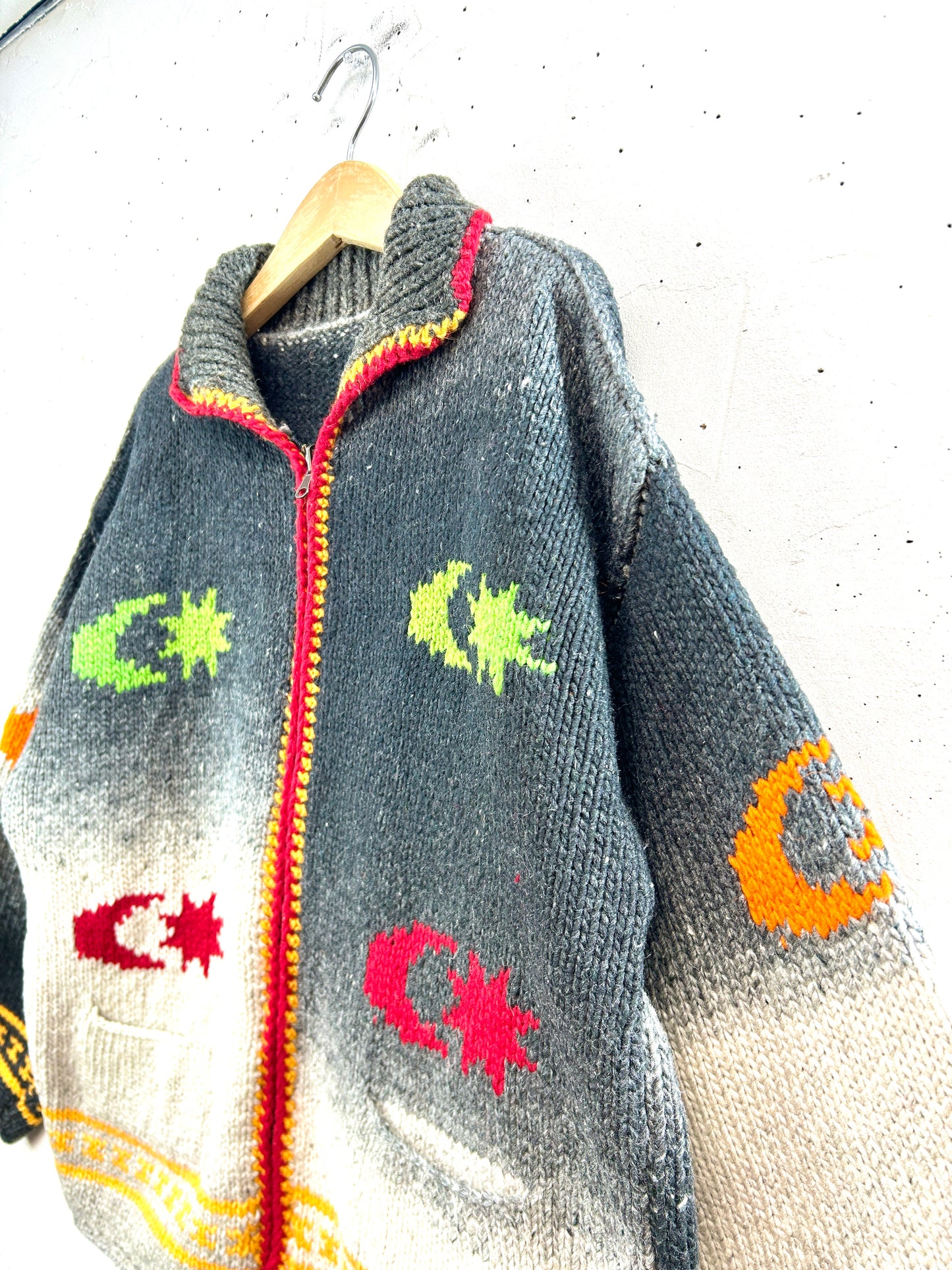 Vintage Hand Knit Cardigan [L31060]