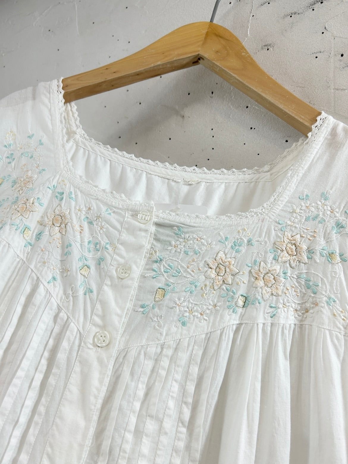 Vintage White Dress [E32325]