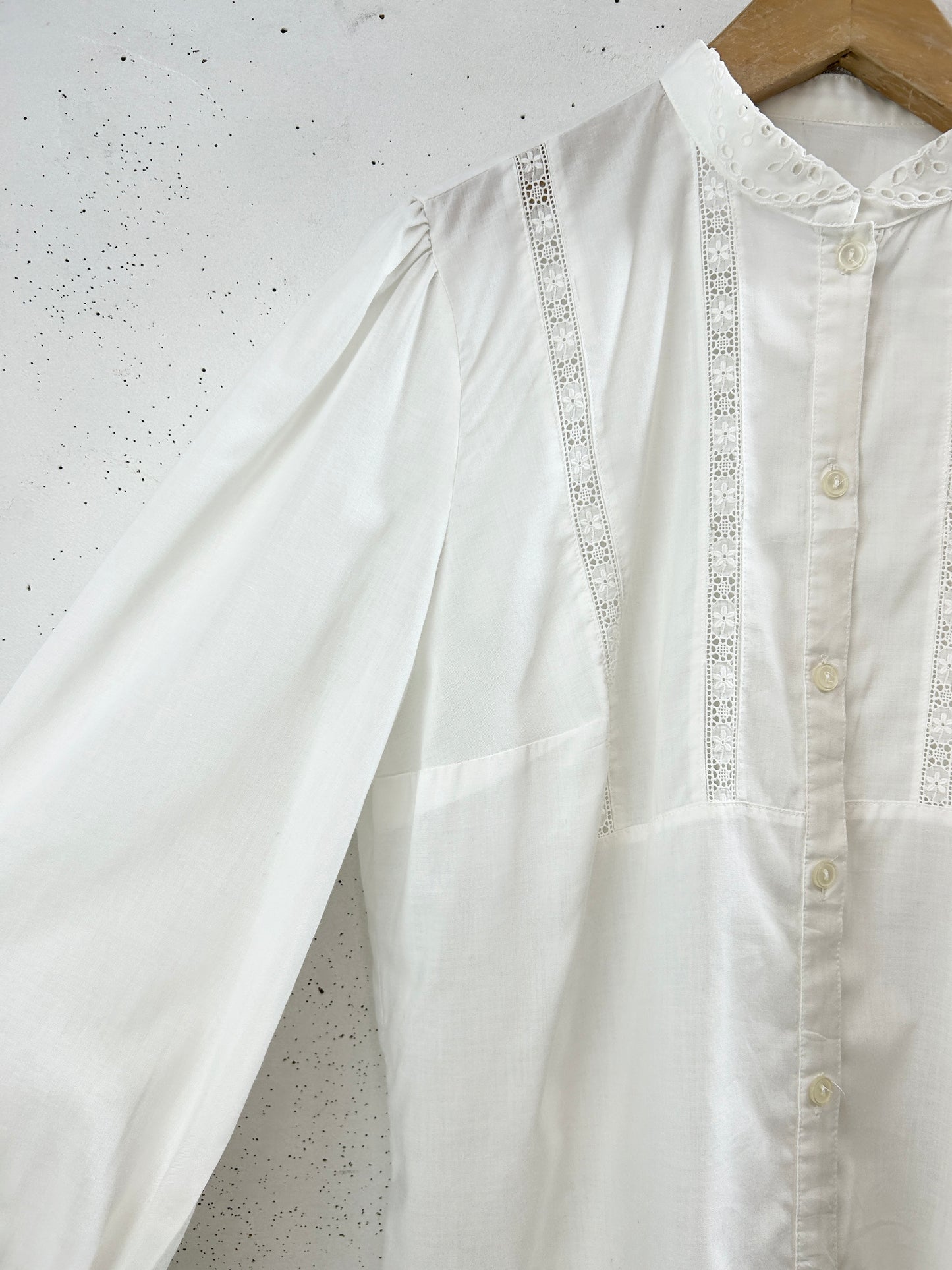 Vintage White Blouse [G32992]