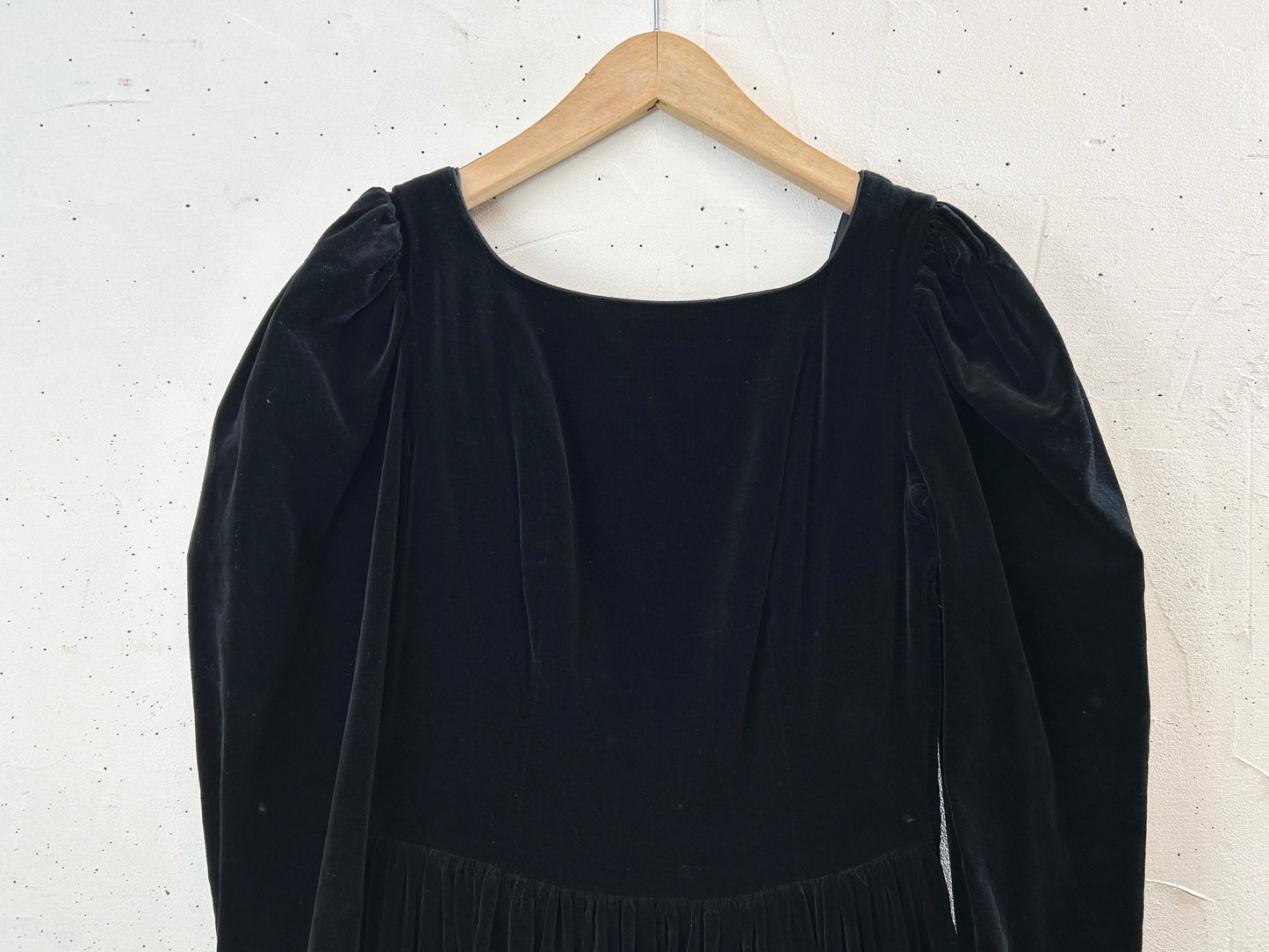 Vintage Velour Dress 〜Laura Ashley〜 [J30666]