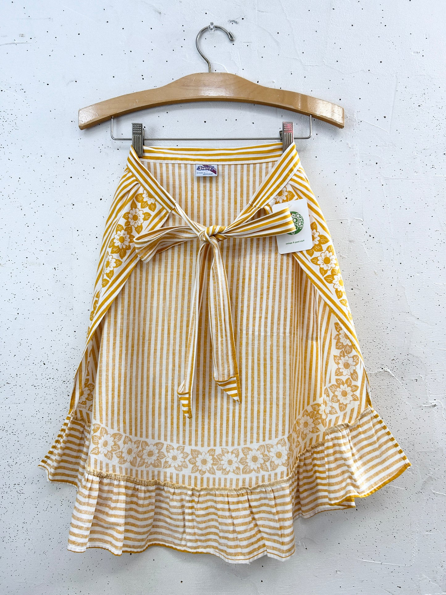 Vintage Apron [H33547]