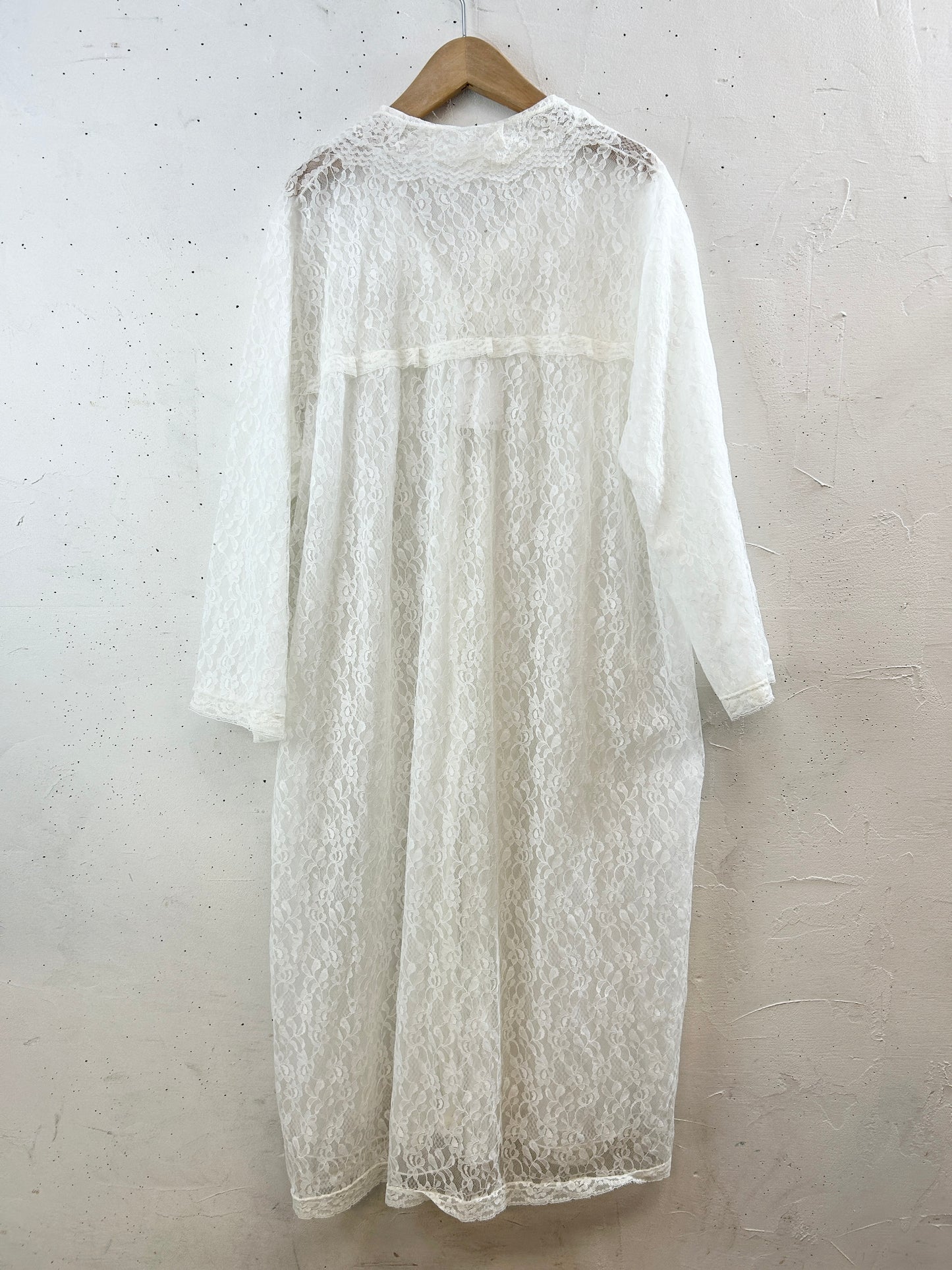 Vintage Gown [H30767]