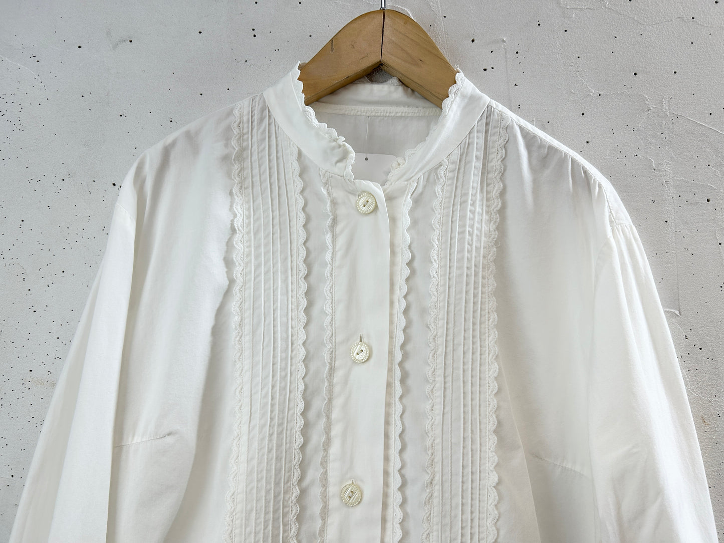 Vintage White Blouse [G32991]