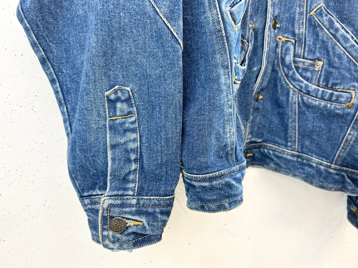 Vintage Denim Jacket [I30235]