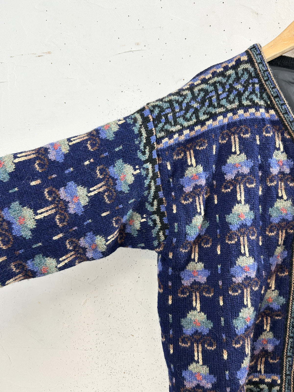 Vintage Knit Cardigan [J34307]