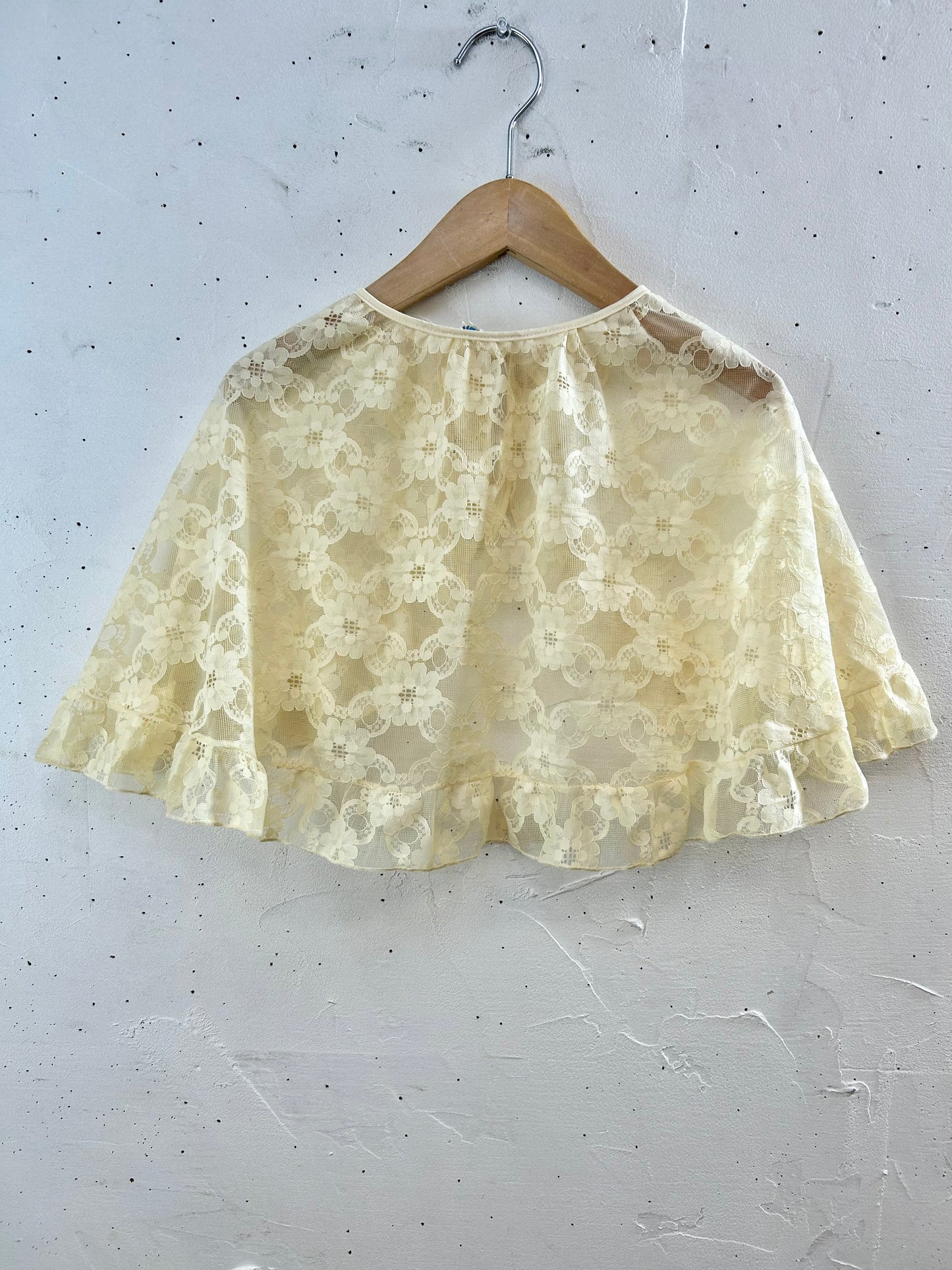 Vintage Lace Short Cape [G30777]