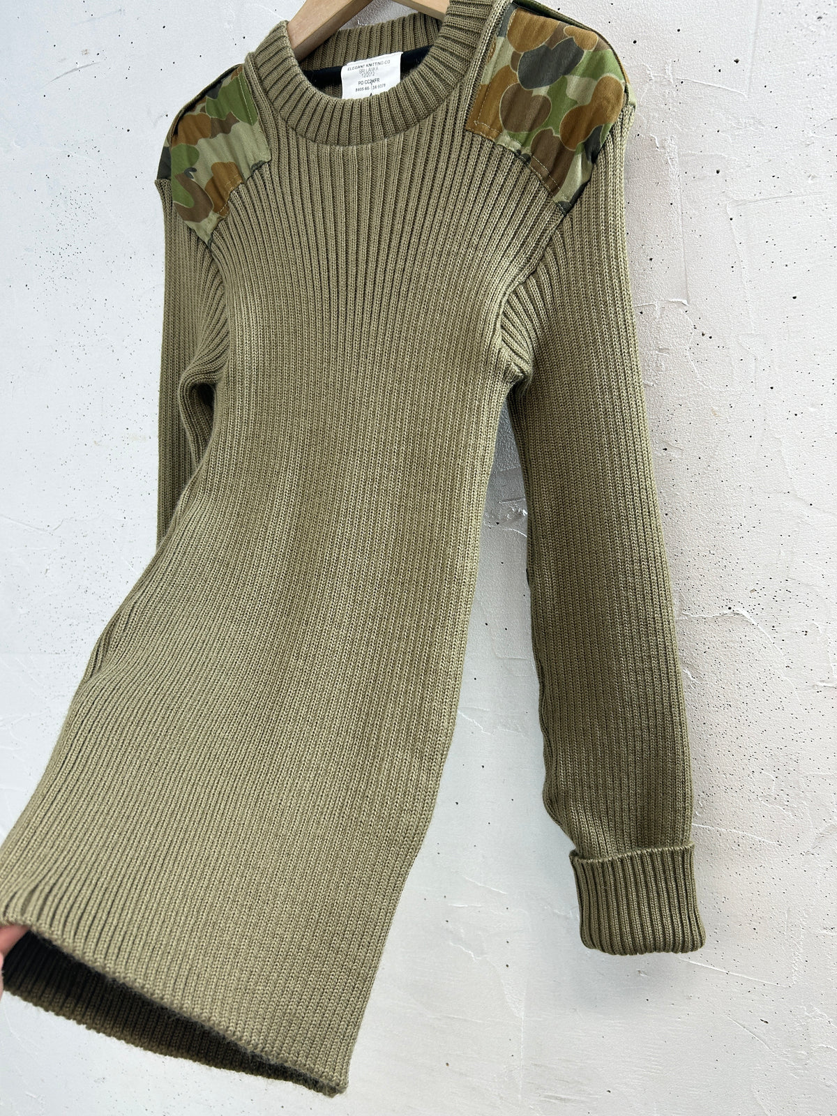 Vintage Knit Sweater 〜Australian Army〜 [J34159]