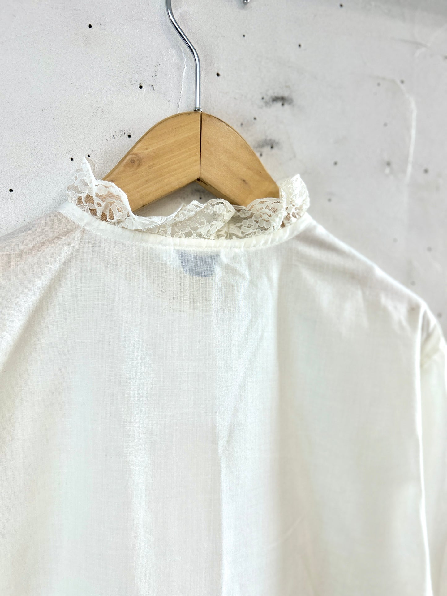 Vintage White Blouse [B31686]