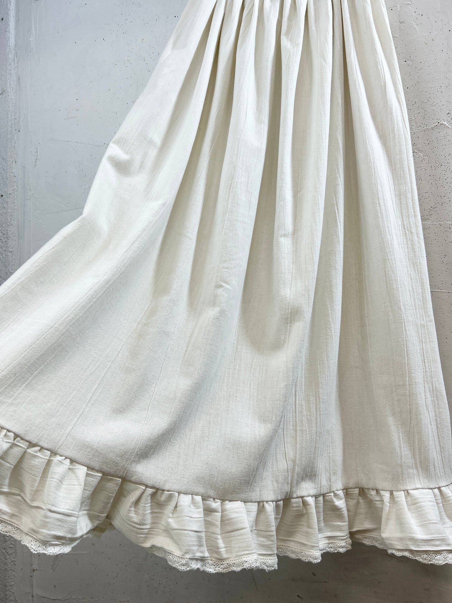 Vintage White Skirt [F32573]