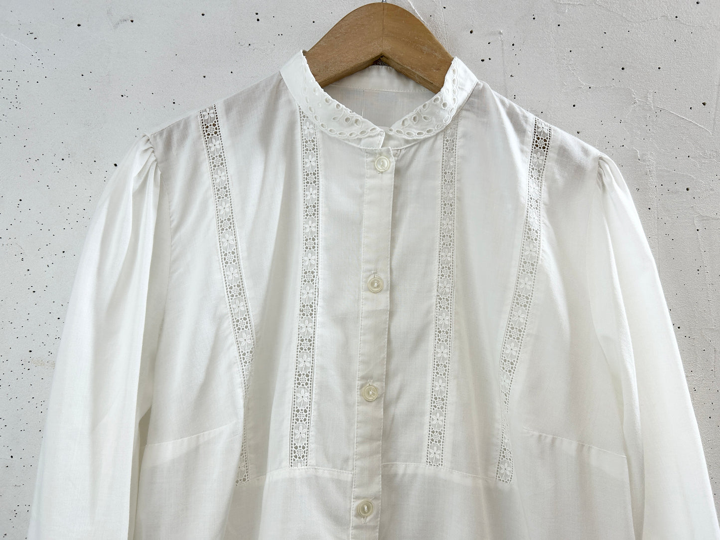 Vintage White Blouse [G32992]