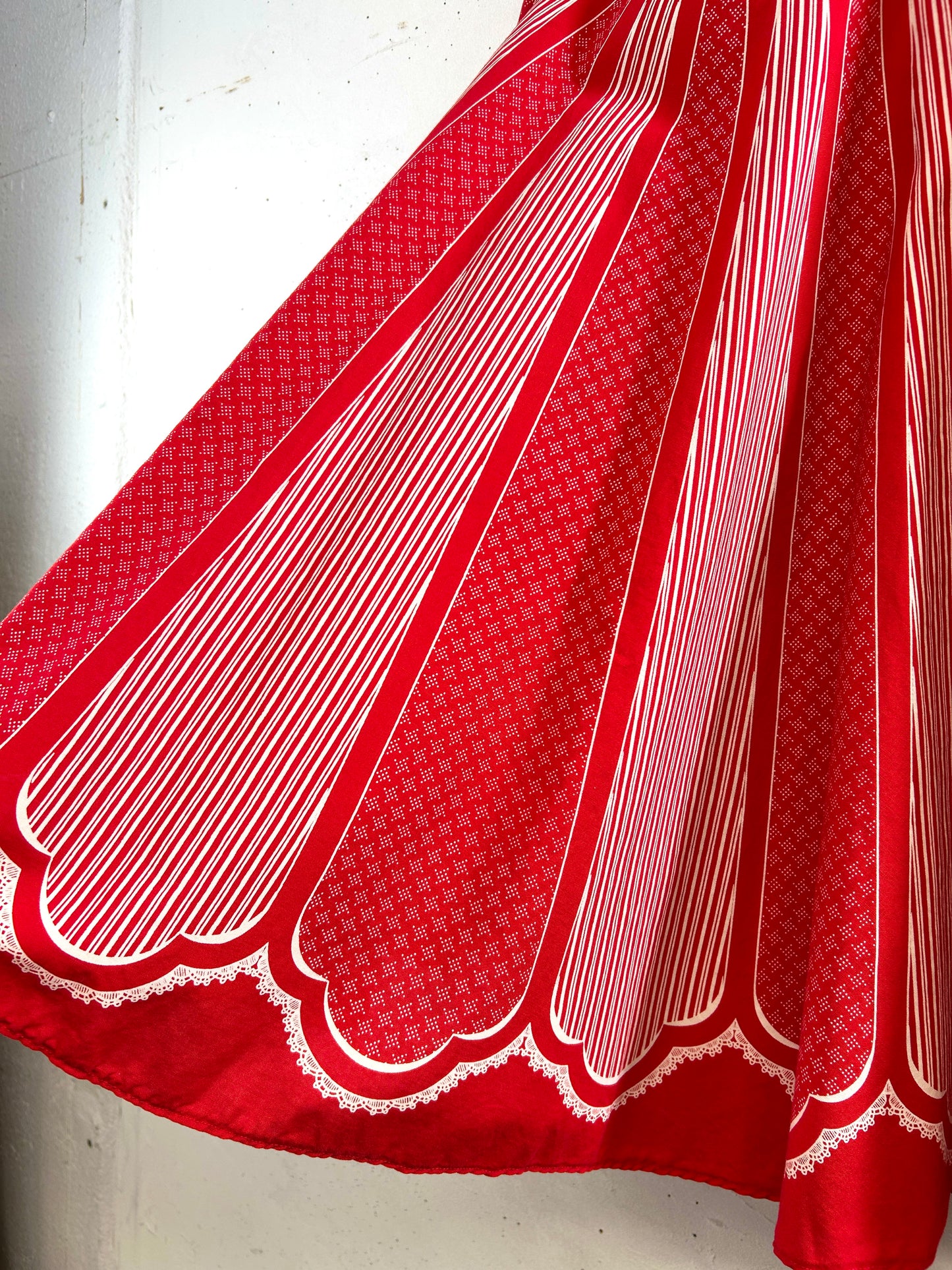 Vintage Tyrol Skirt MADE IN W-GERMANY [E32503]