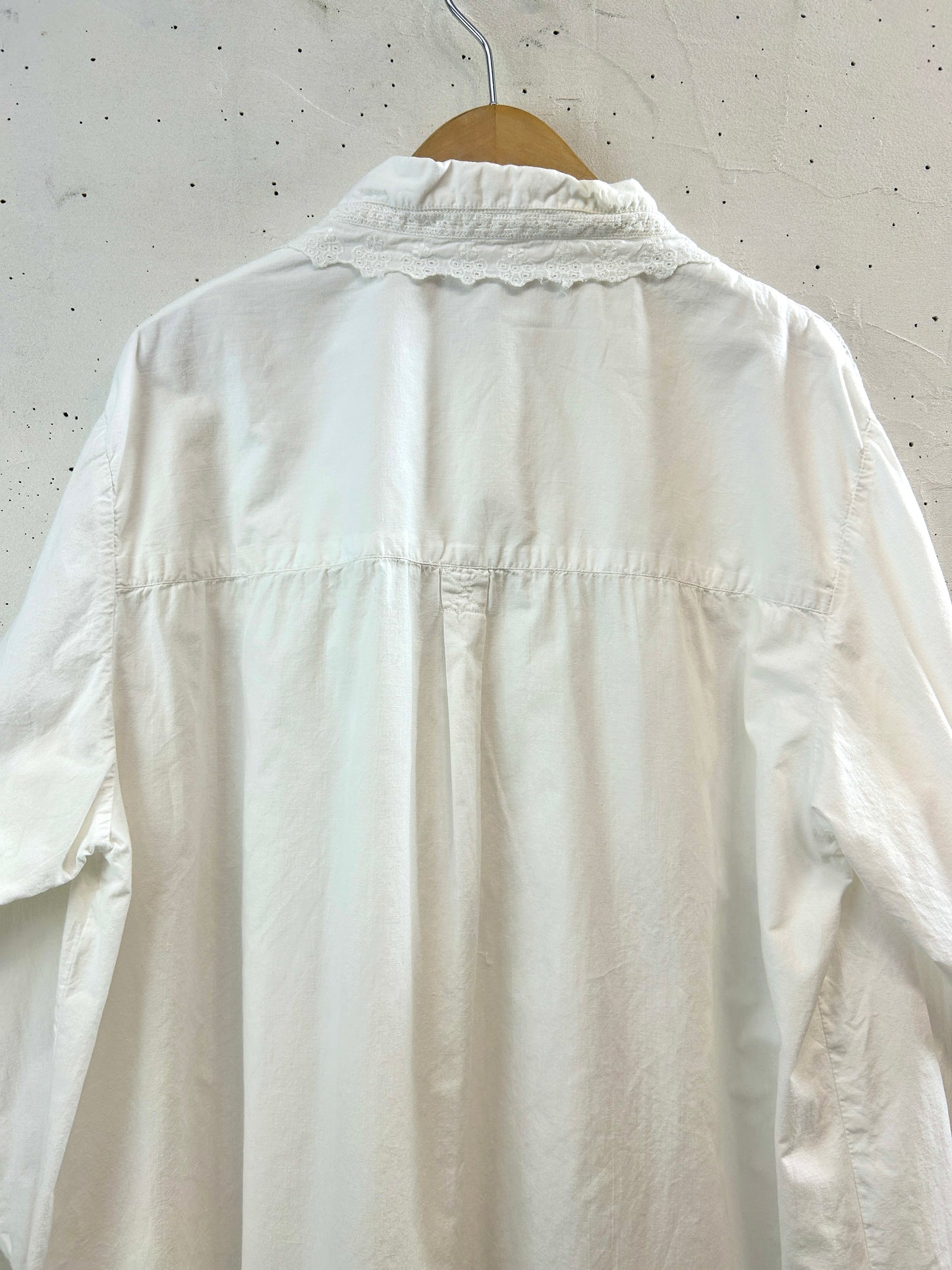 Vintage White Blouse [D32381]