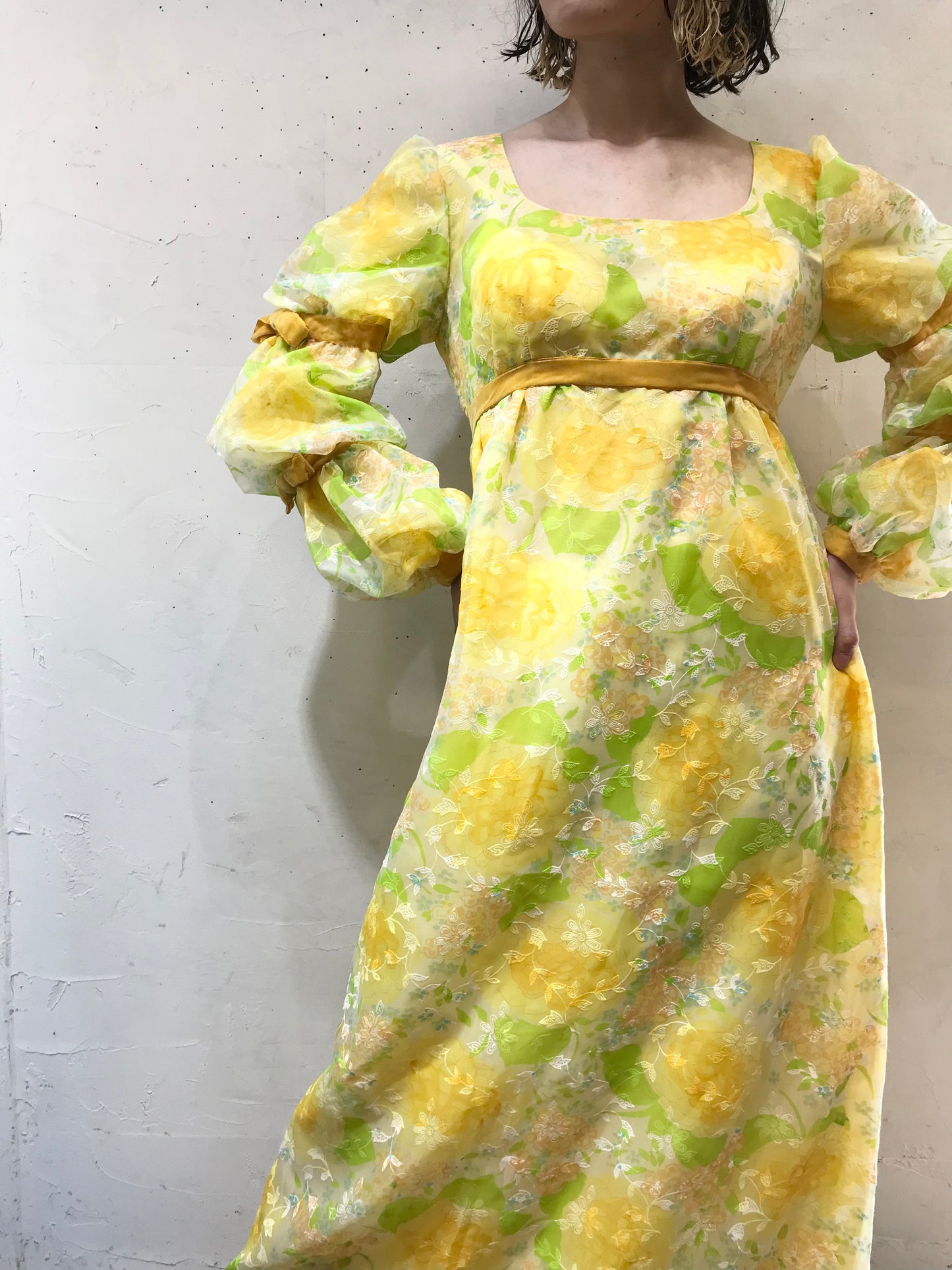 '70s Vintage Flower & Flocky Printed Dress[G24492]