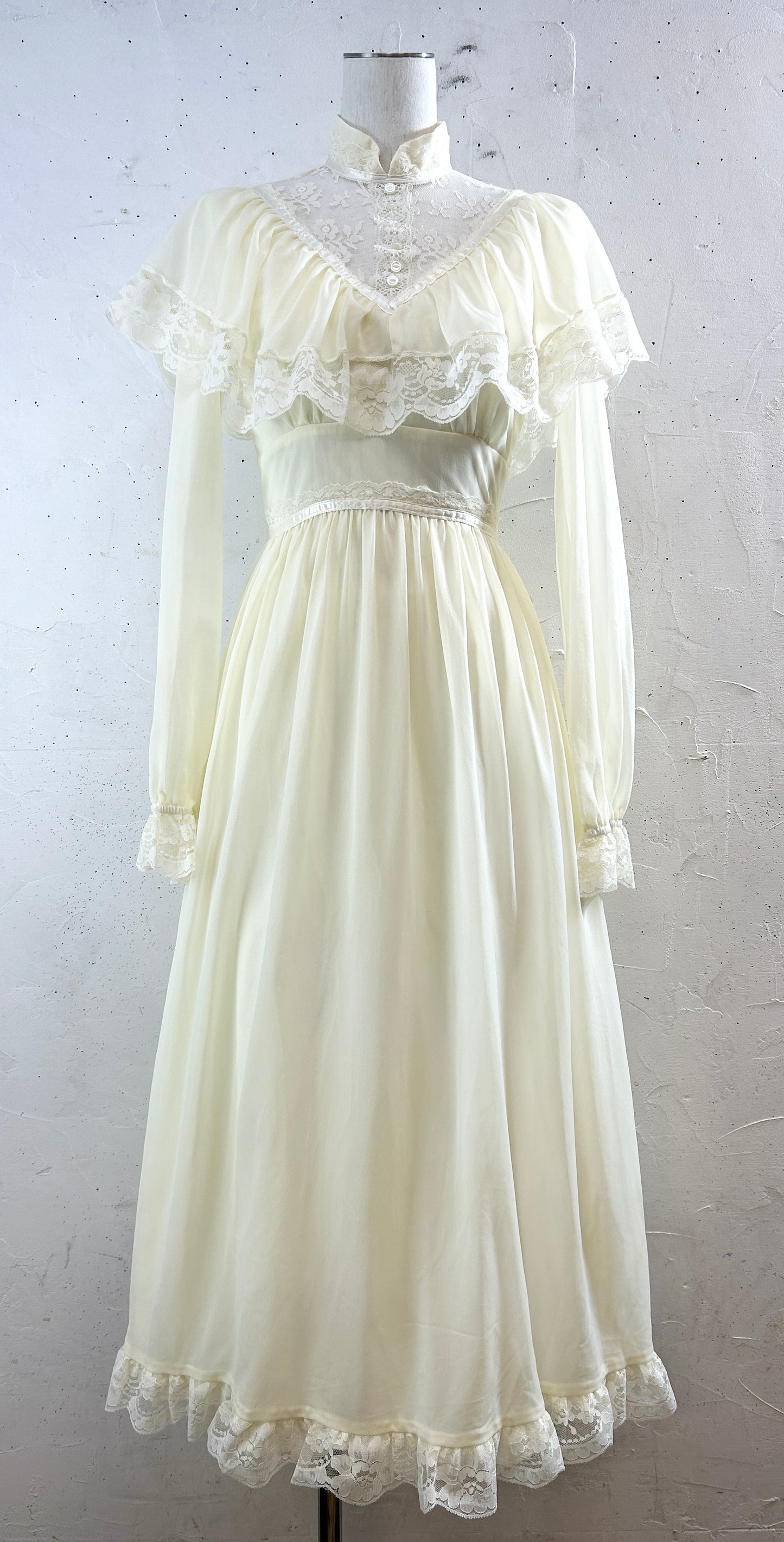 Vintage White Lace Dress [K30816]