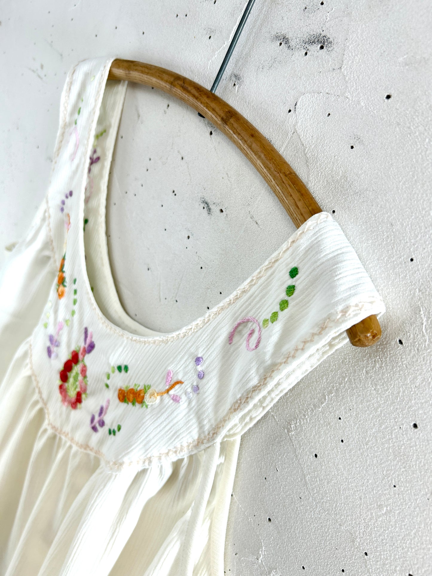 Vintage White Dress [F32737]