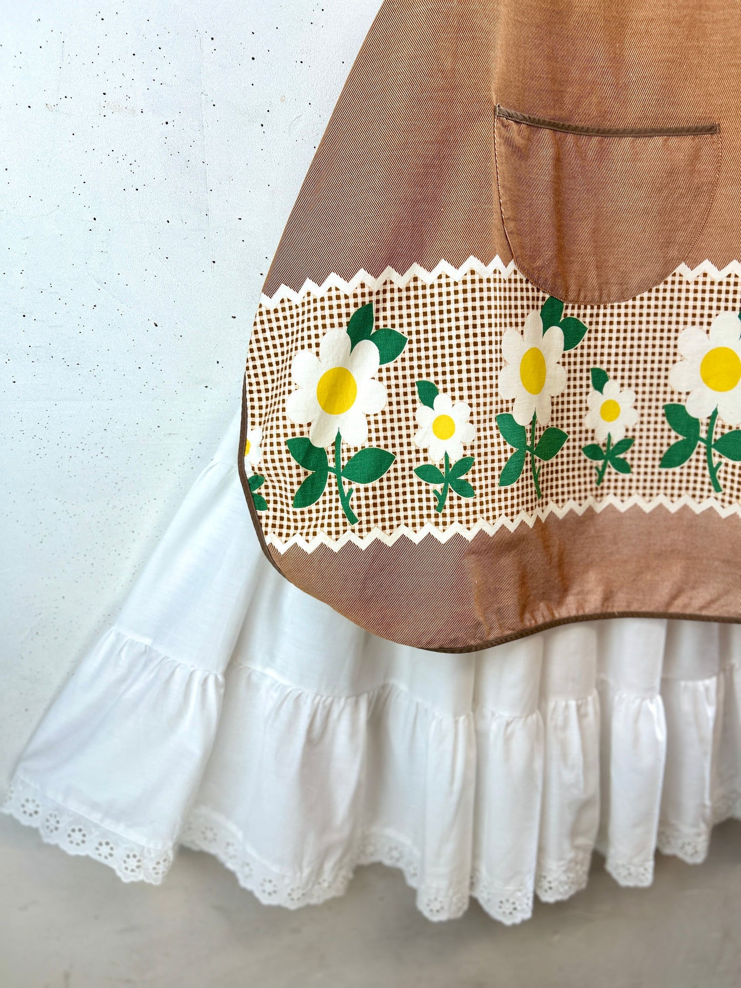 Vintage Apron [J30393]