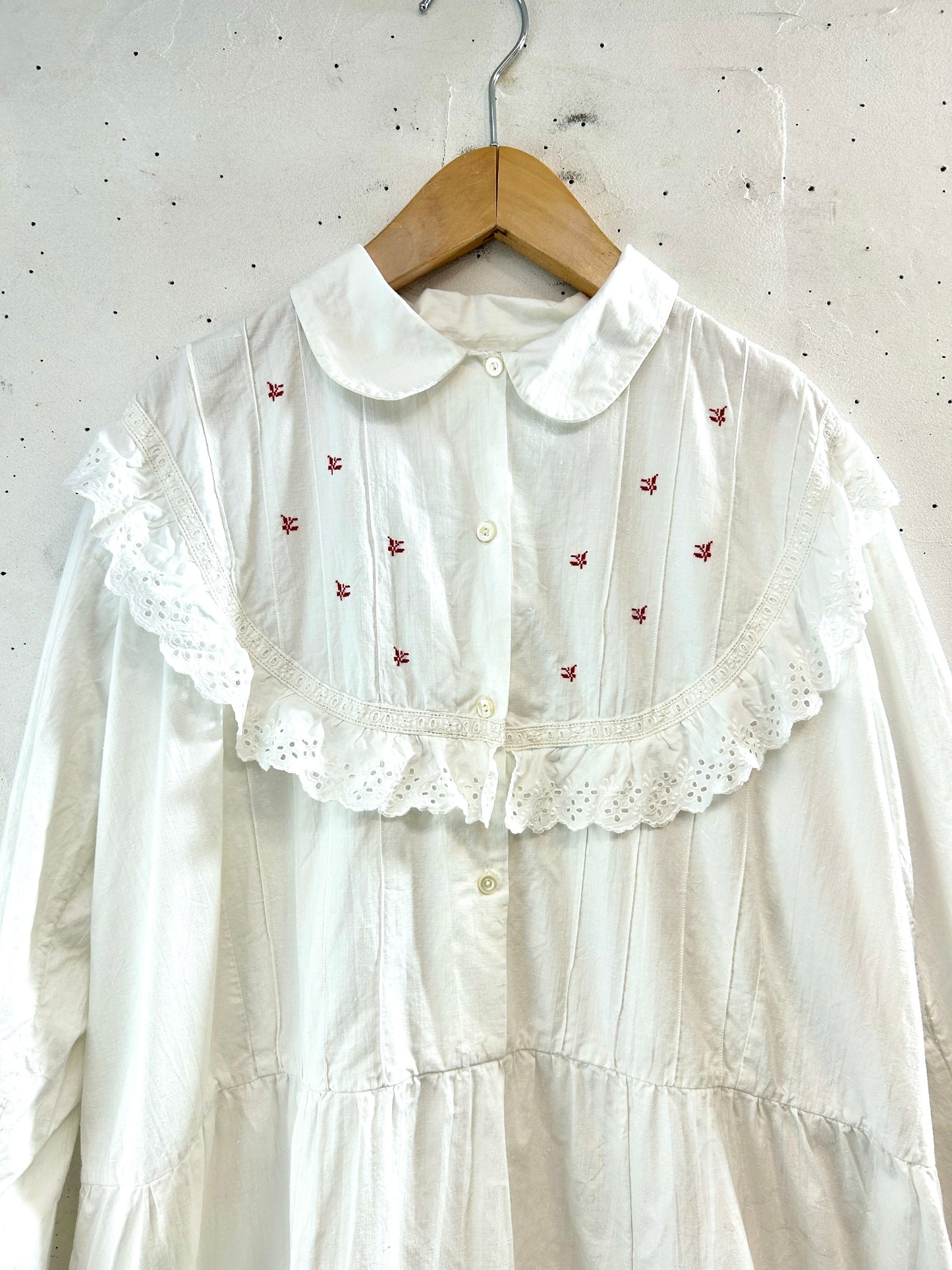 Vintage White Dress [E32529]