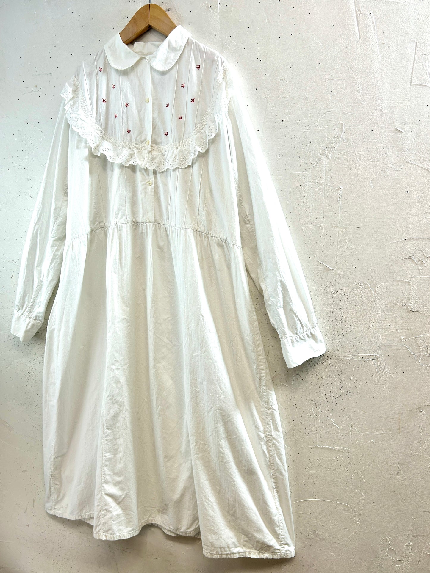 Vintage White Dress [E32529]