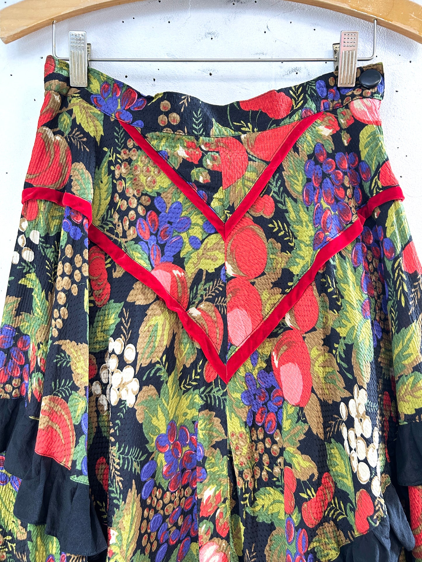 Vintage Tyrol Skirt MADE IN W-GERMANY [F32751]