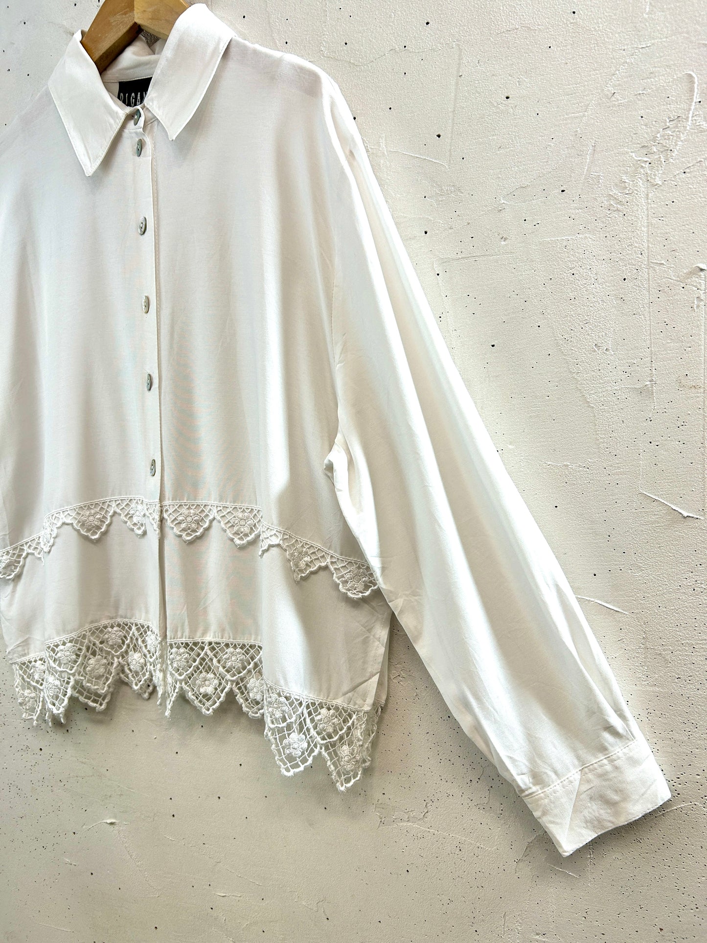 Vintage White Shirt  [L31023]
