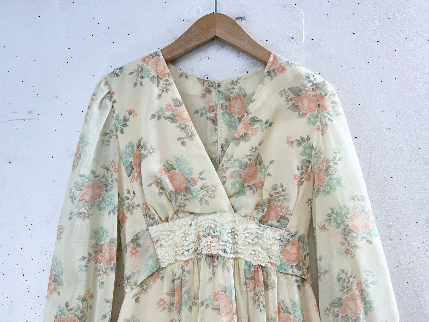 '70s Vintage Dress [J30634]