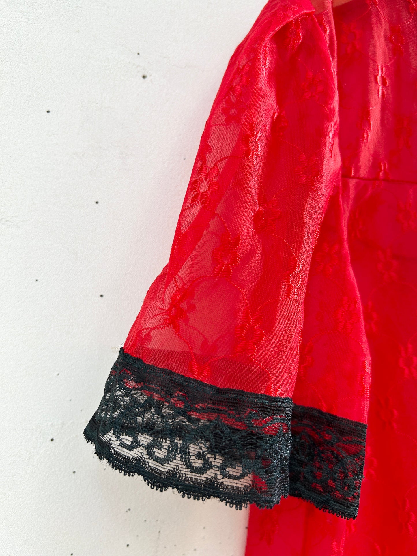Vintage Gown [H30907]