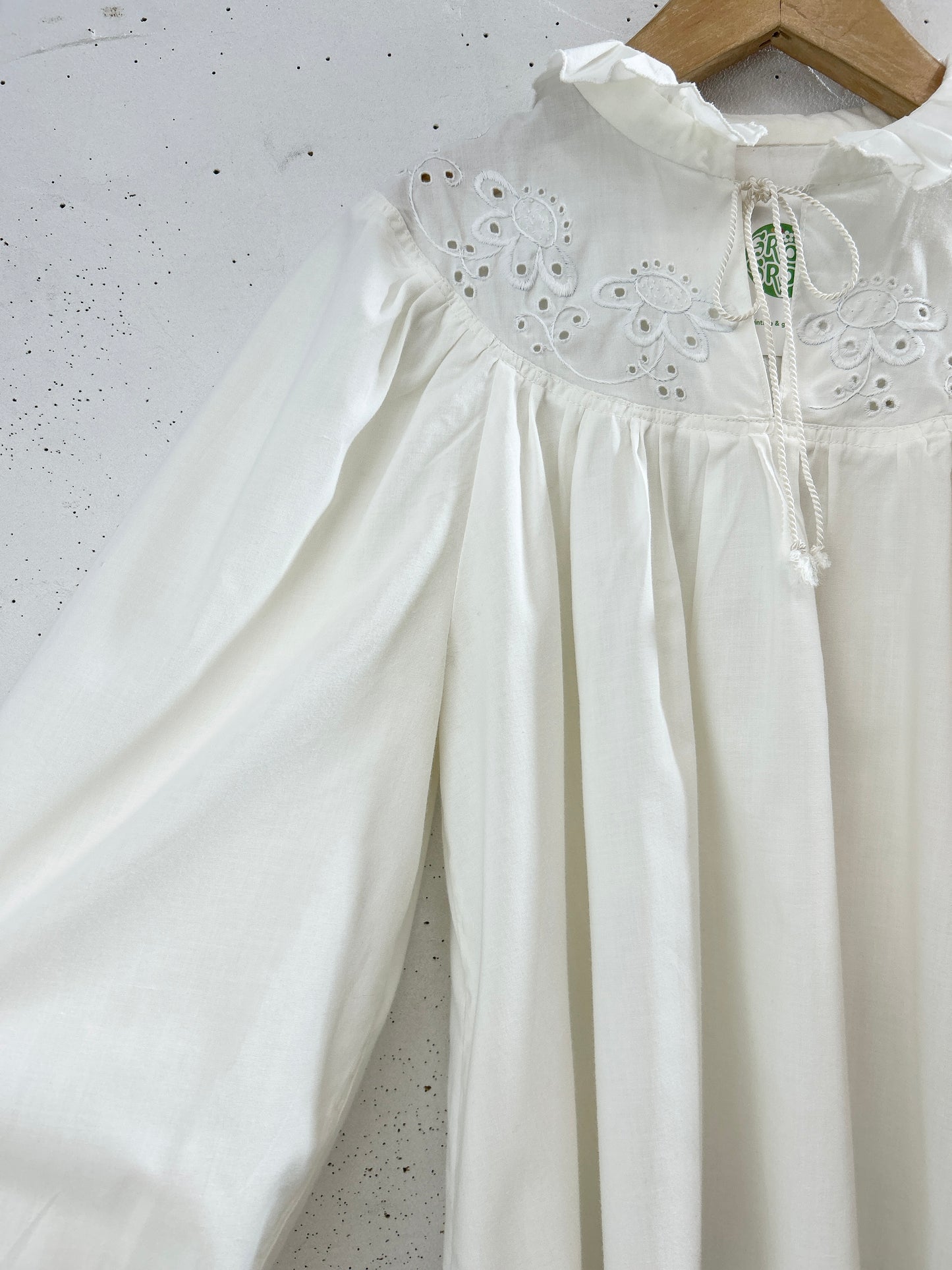 Vintage White Blouse [F32825]