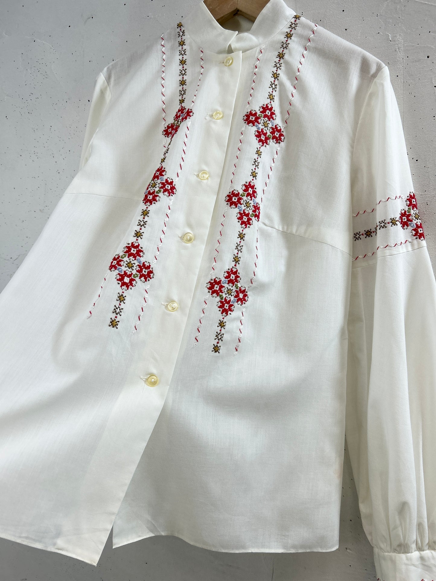 Vintage Embroidery Blouse [F32616]