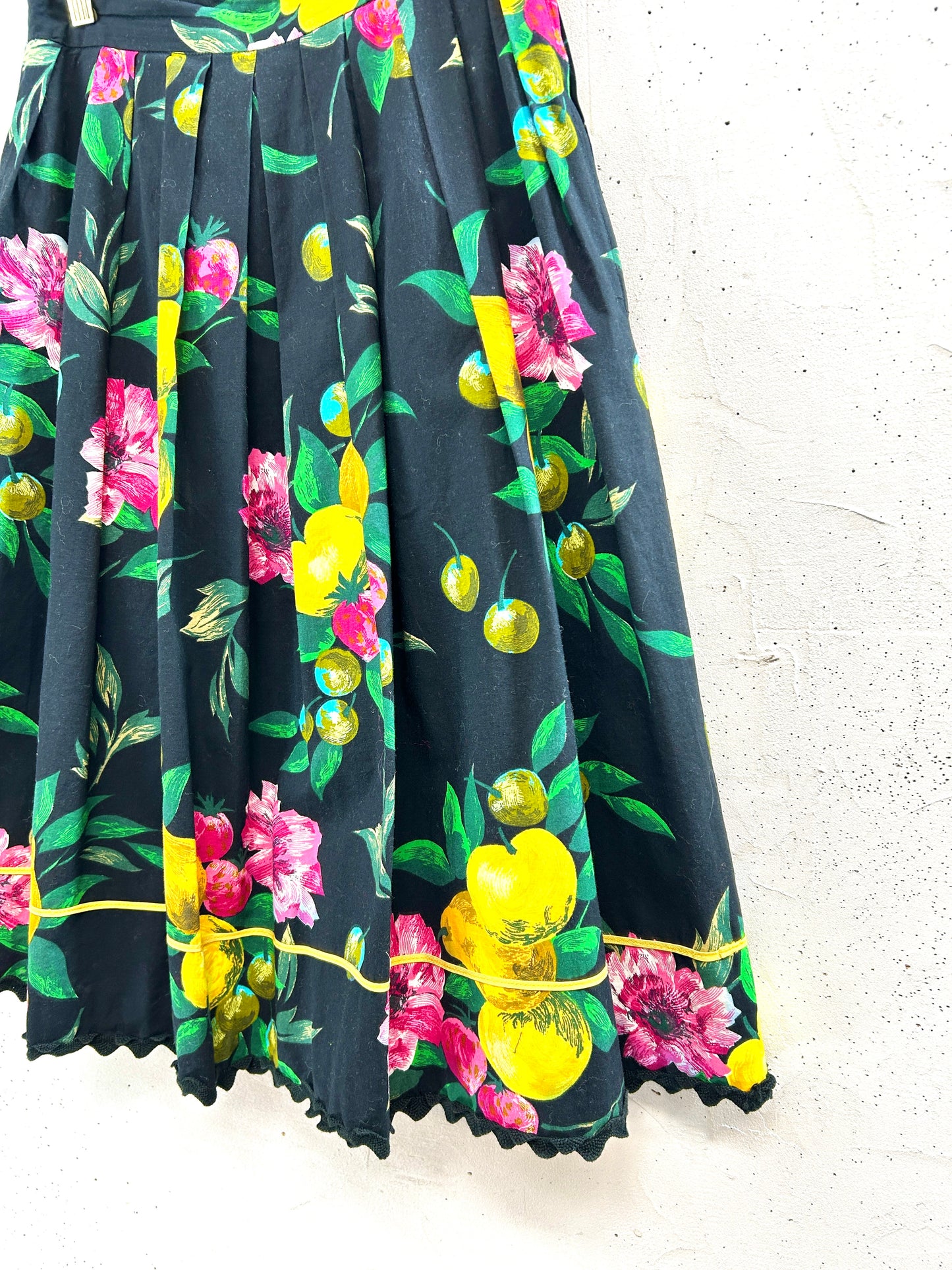 Vintage Tyrol Skirt  [A31450]