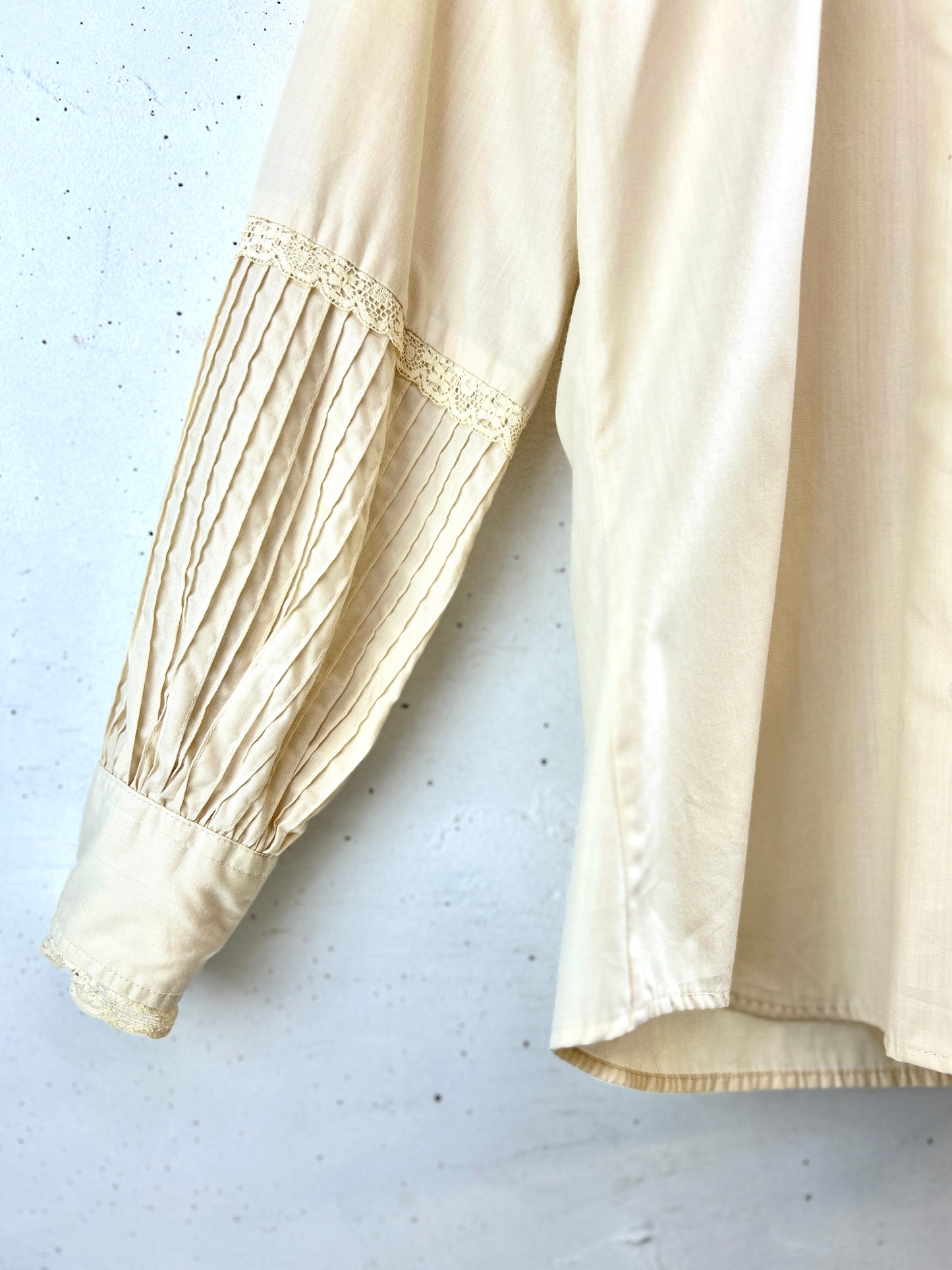 Vintage White Blouse [H30895]