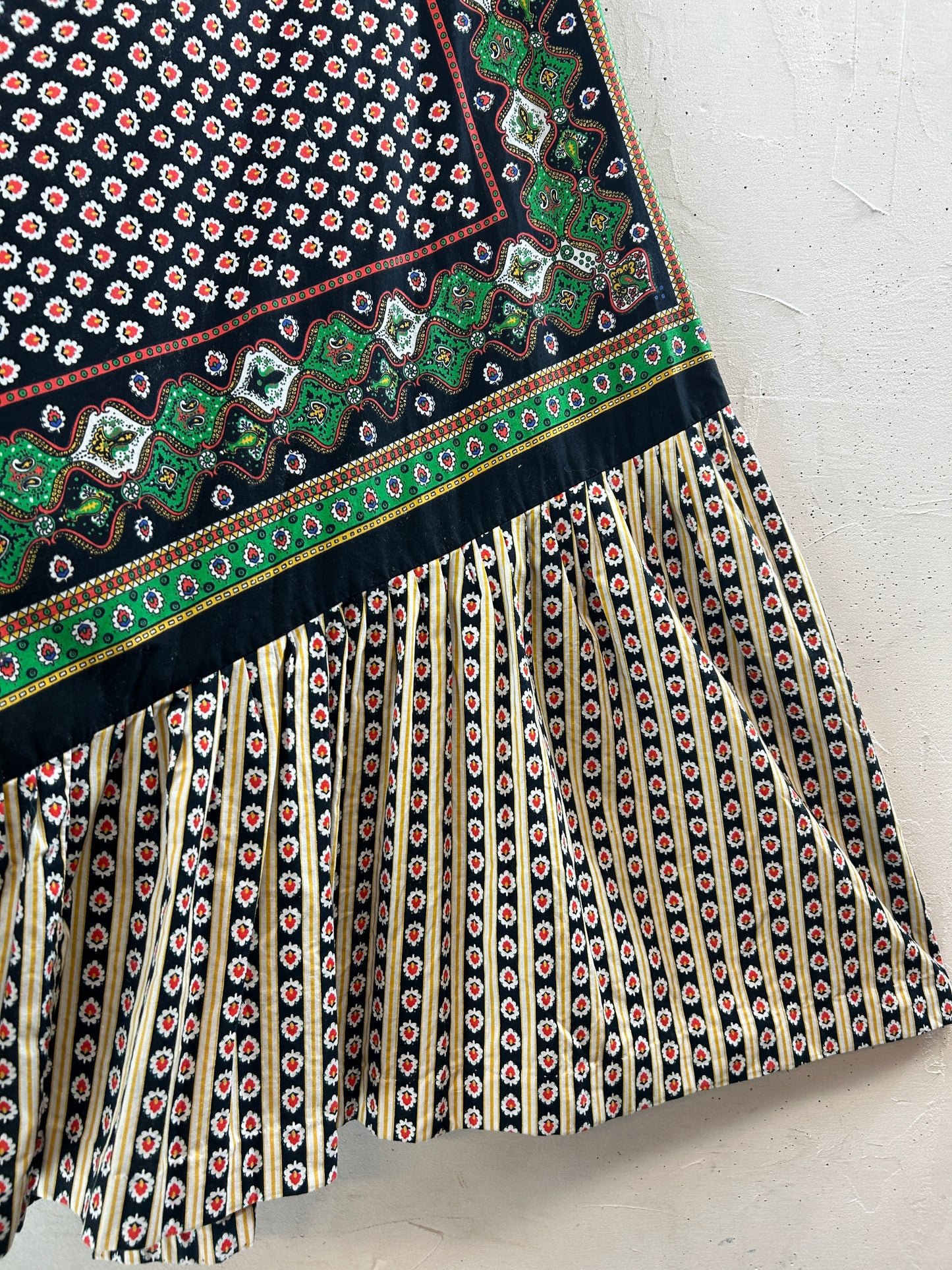 ’70s Vintage Skirt [I30289]