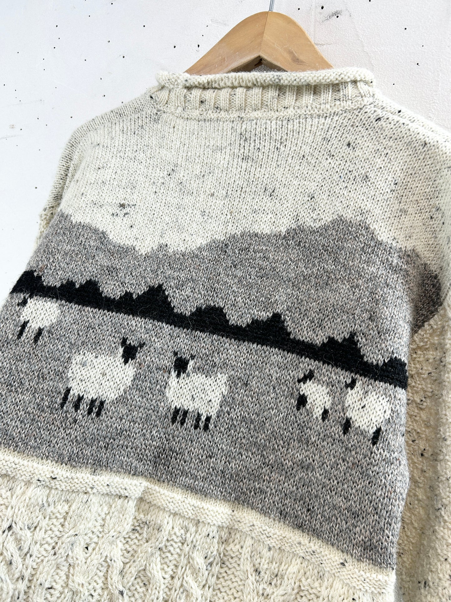 Vintage Knit Sweater〜MADE IN GREATBRITAIN〜 [A31303]