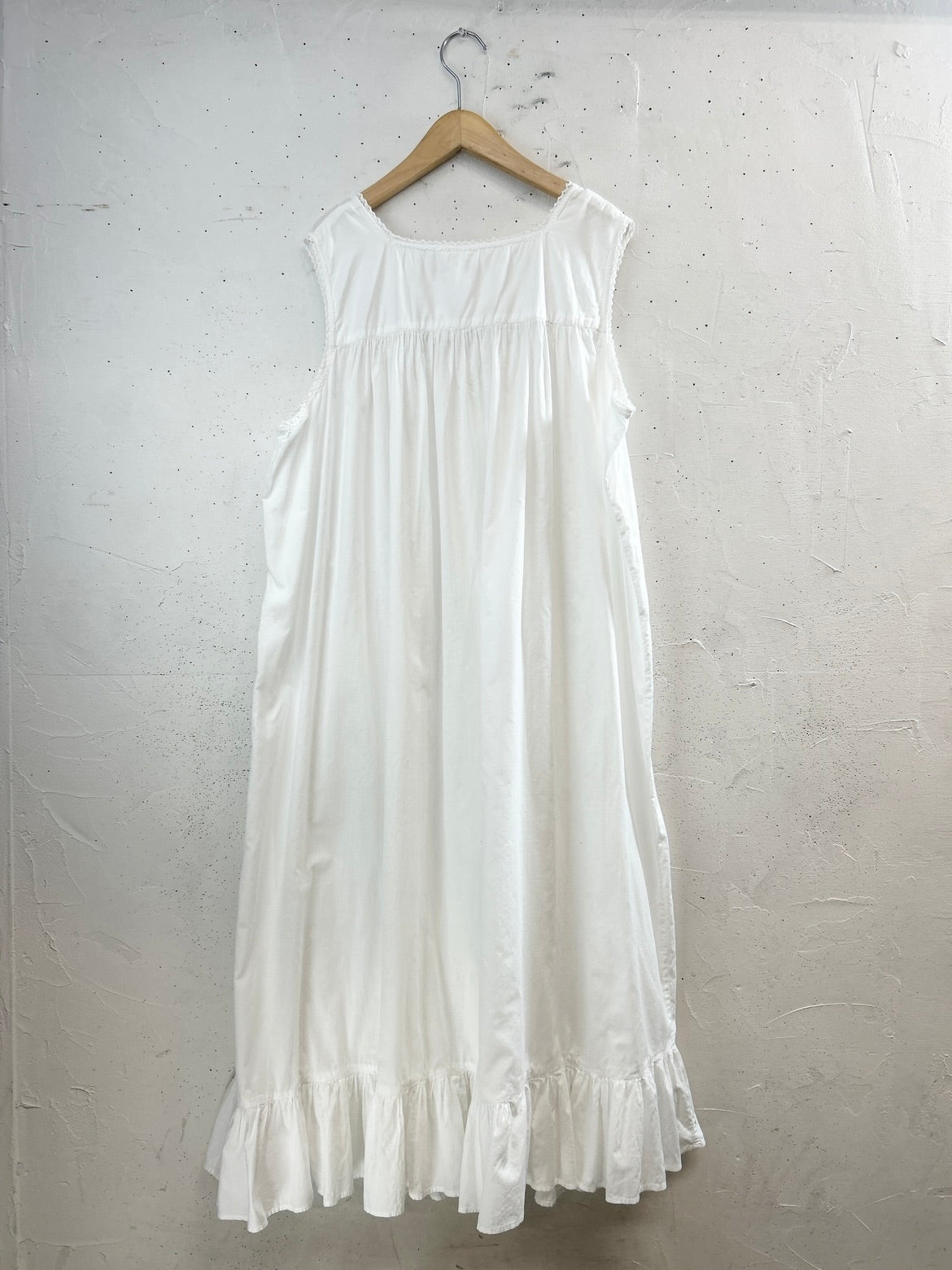 Vintage White Dress [E32325]