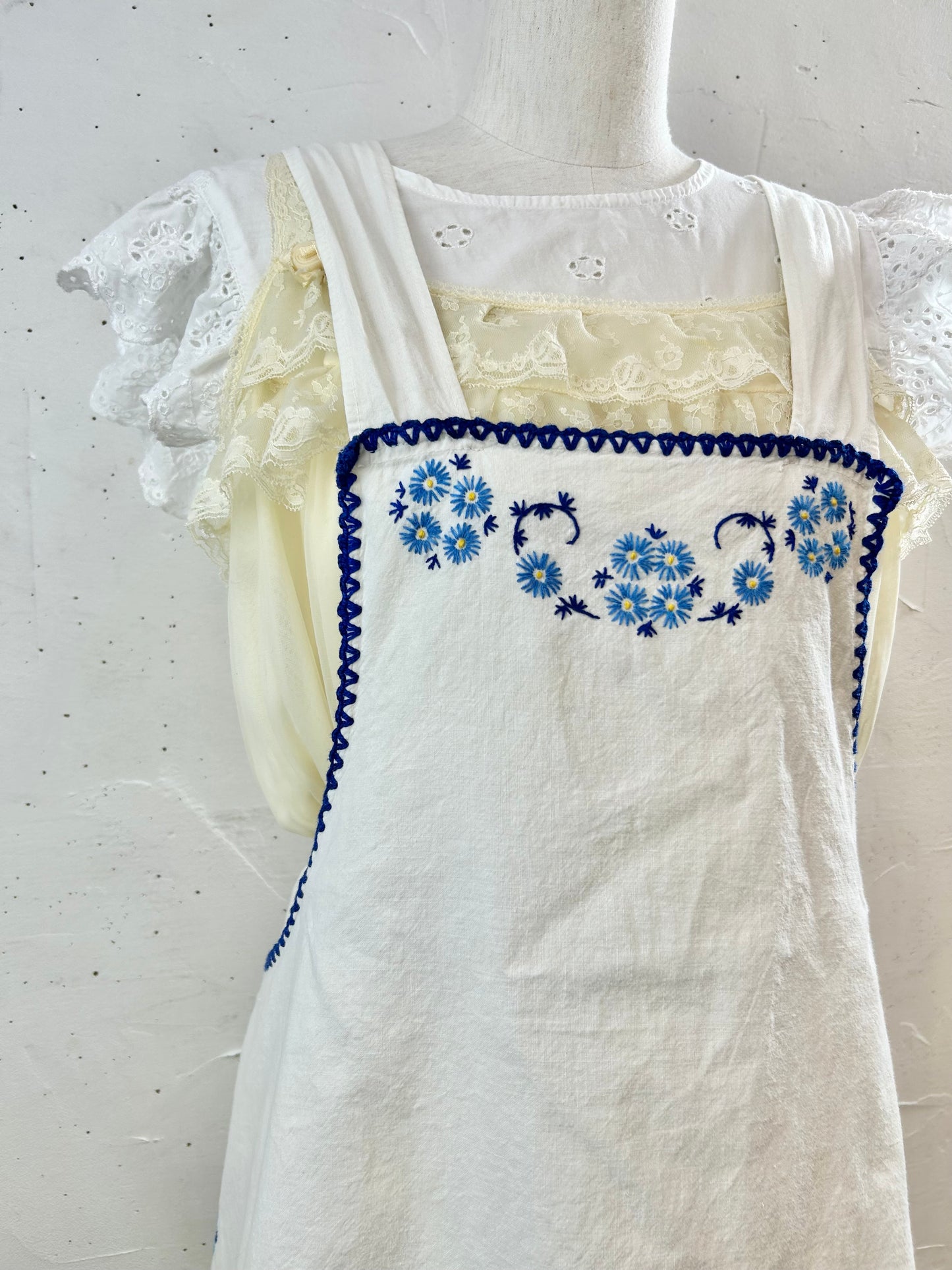 Vintage Embroidery Apron [G30718]