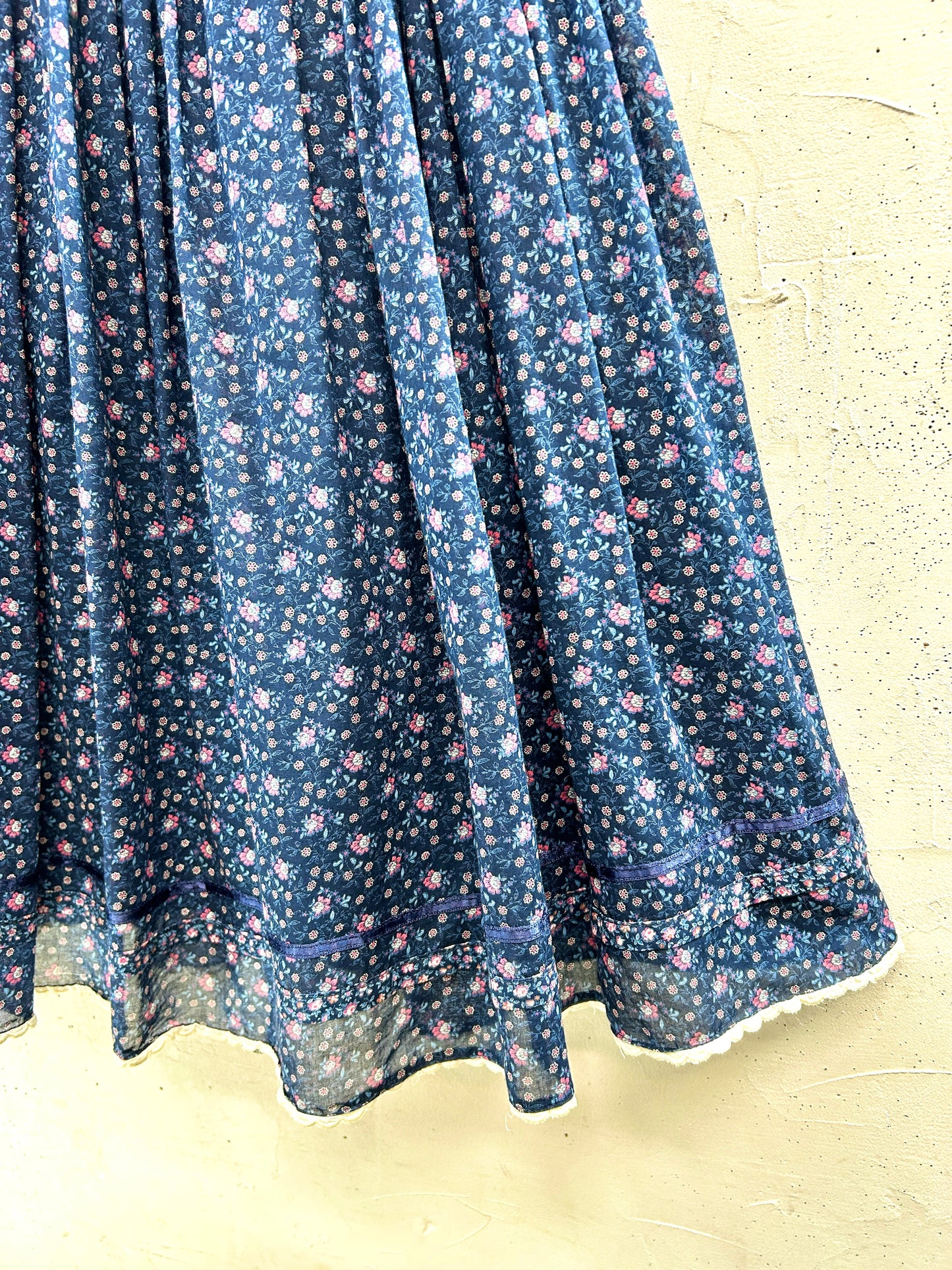 Vintage Skirt [A31452]