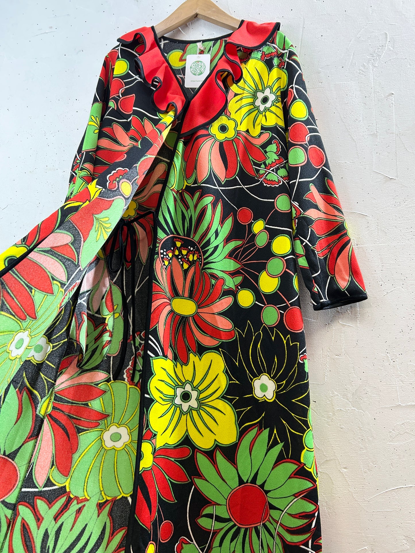 Vintage Gown [H30860]