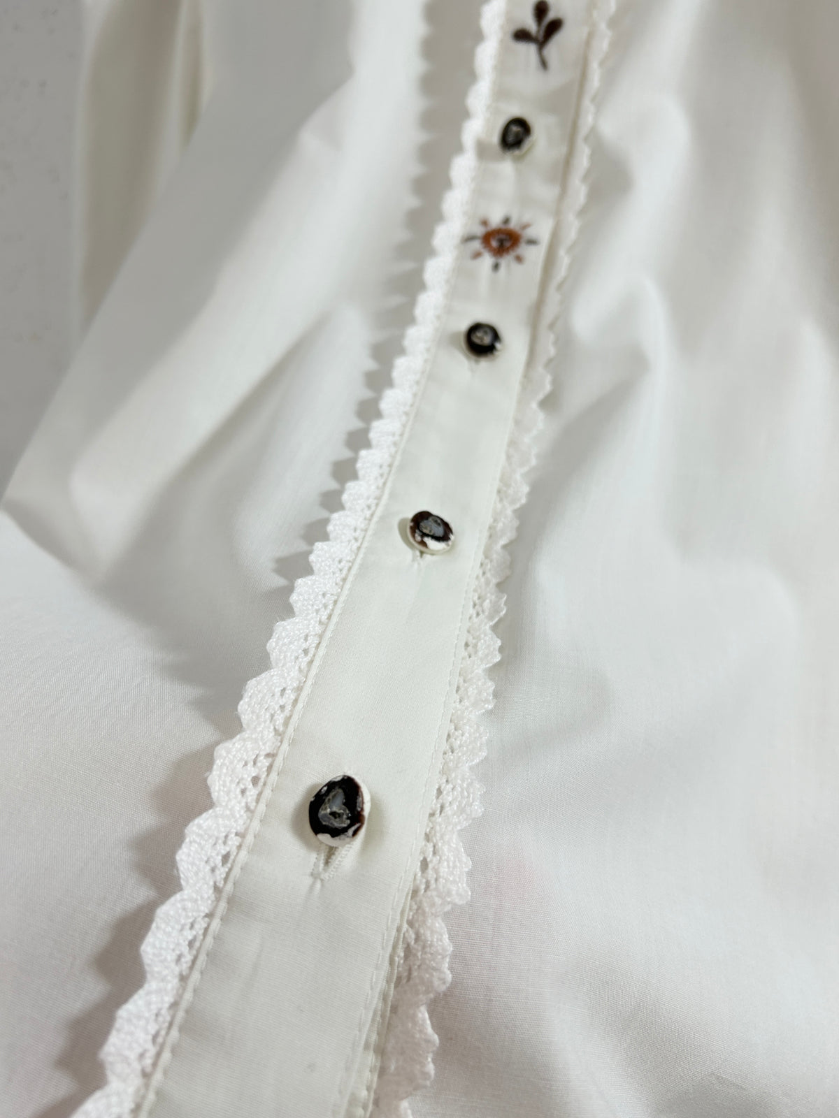 Vintage Tyrol Blouse [J34072]