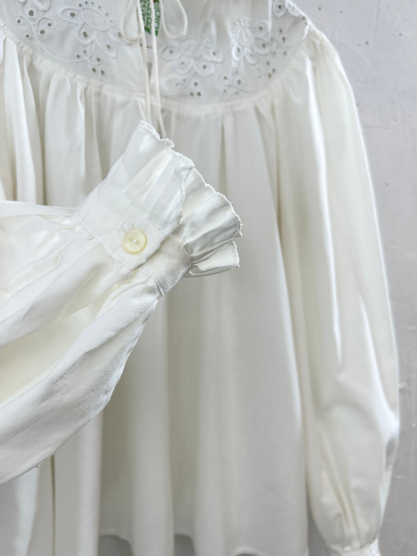 Vintage White Blouse [F32825]
