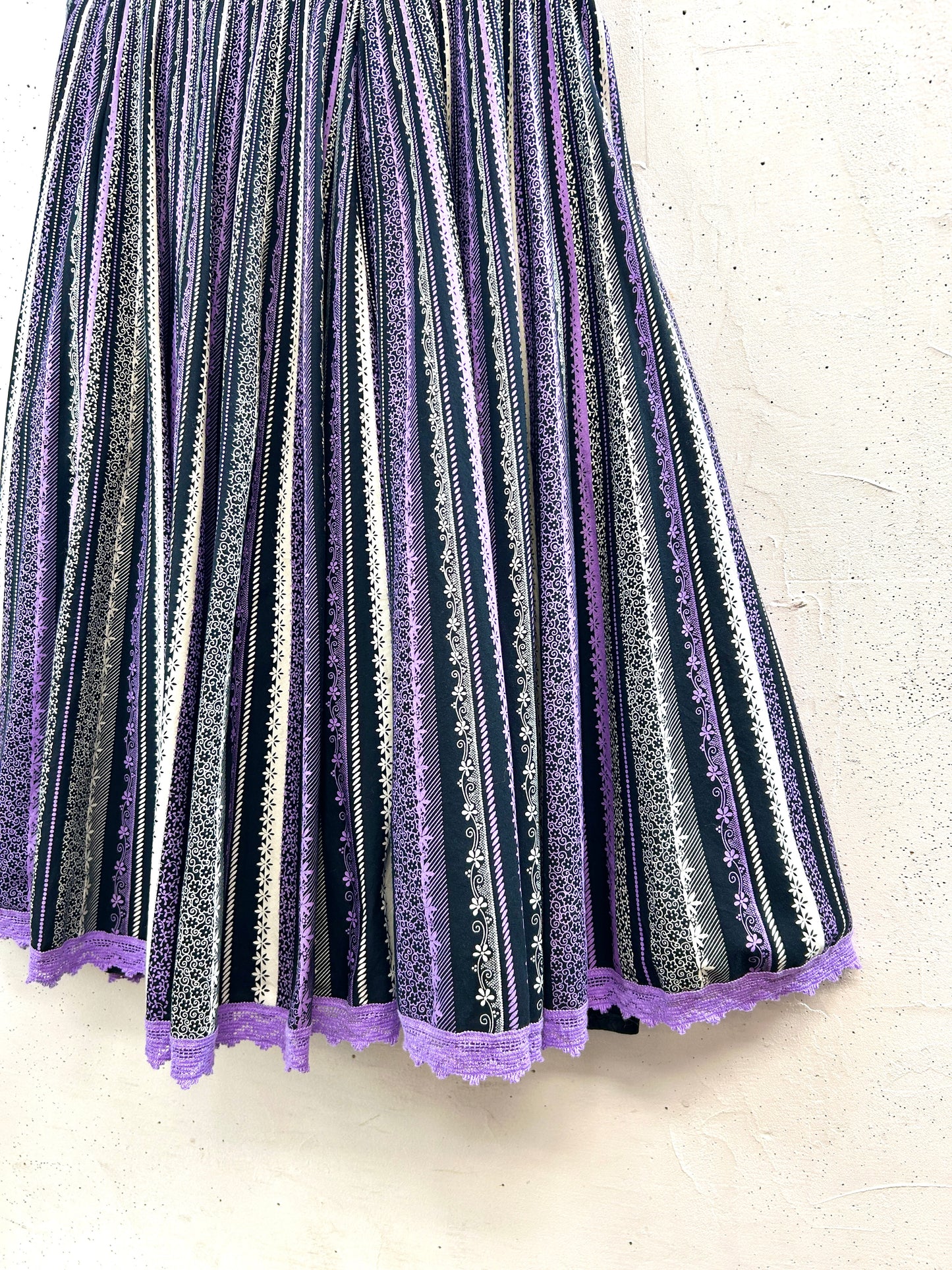 Vintage Tyrol Skirt  [E32537]