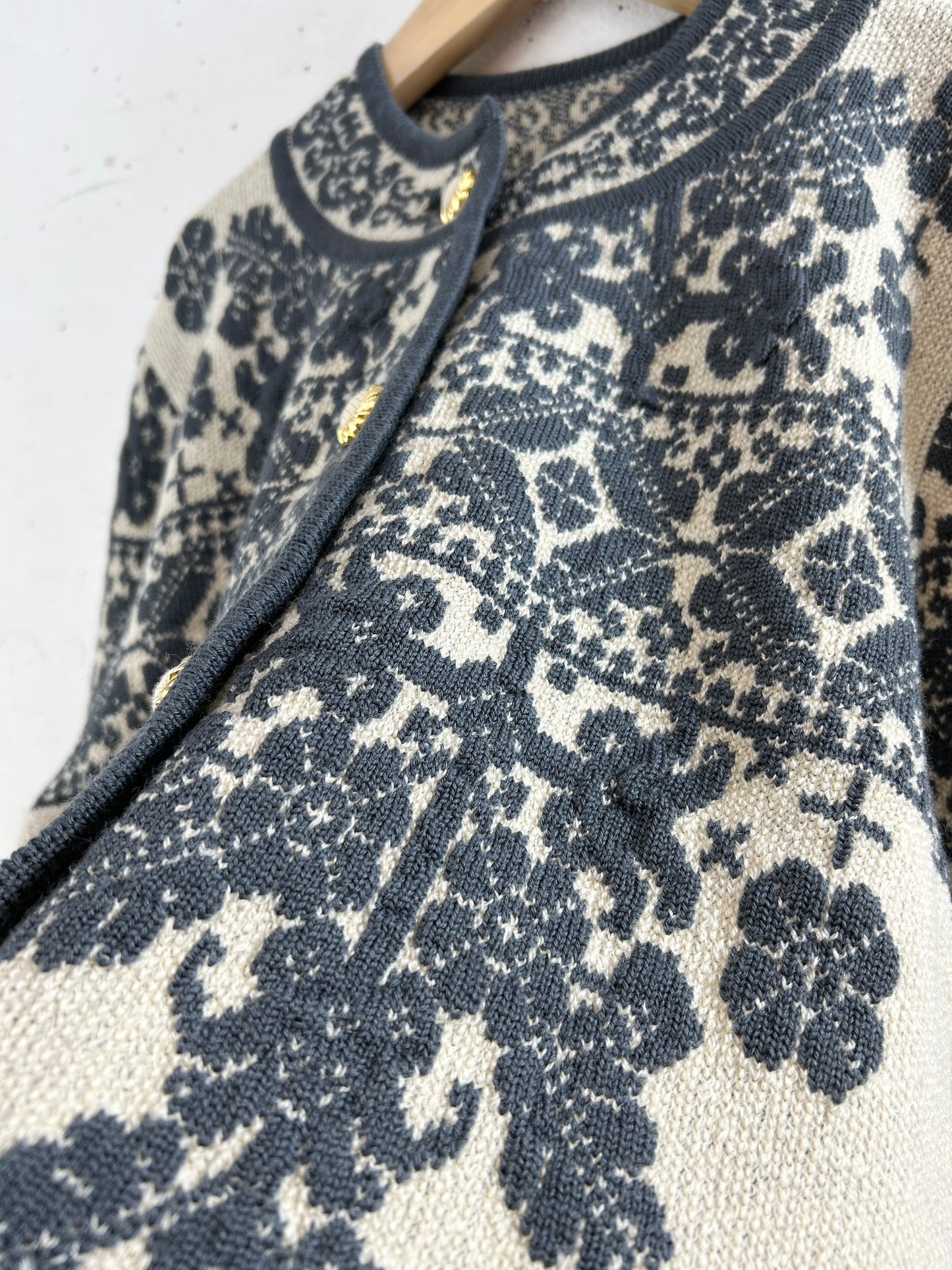 Vintage Knit Cardigan [J30493]