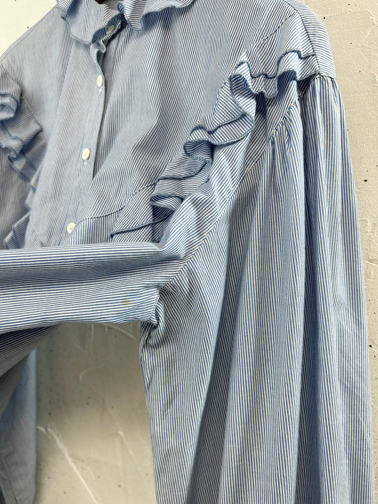 Vintage Ruffle Blouse [B31574]