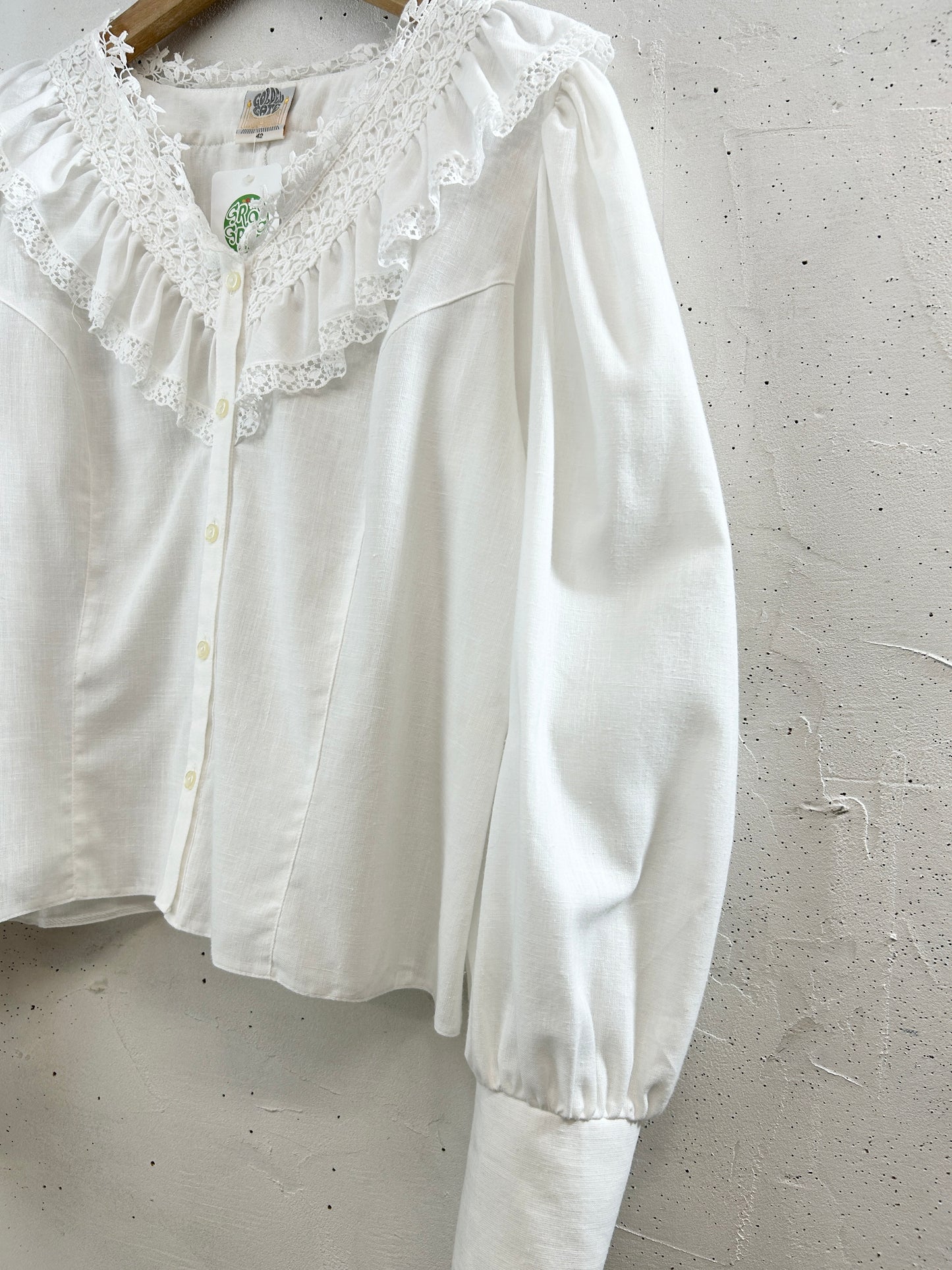 Vintage White Blouse [G32994]