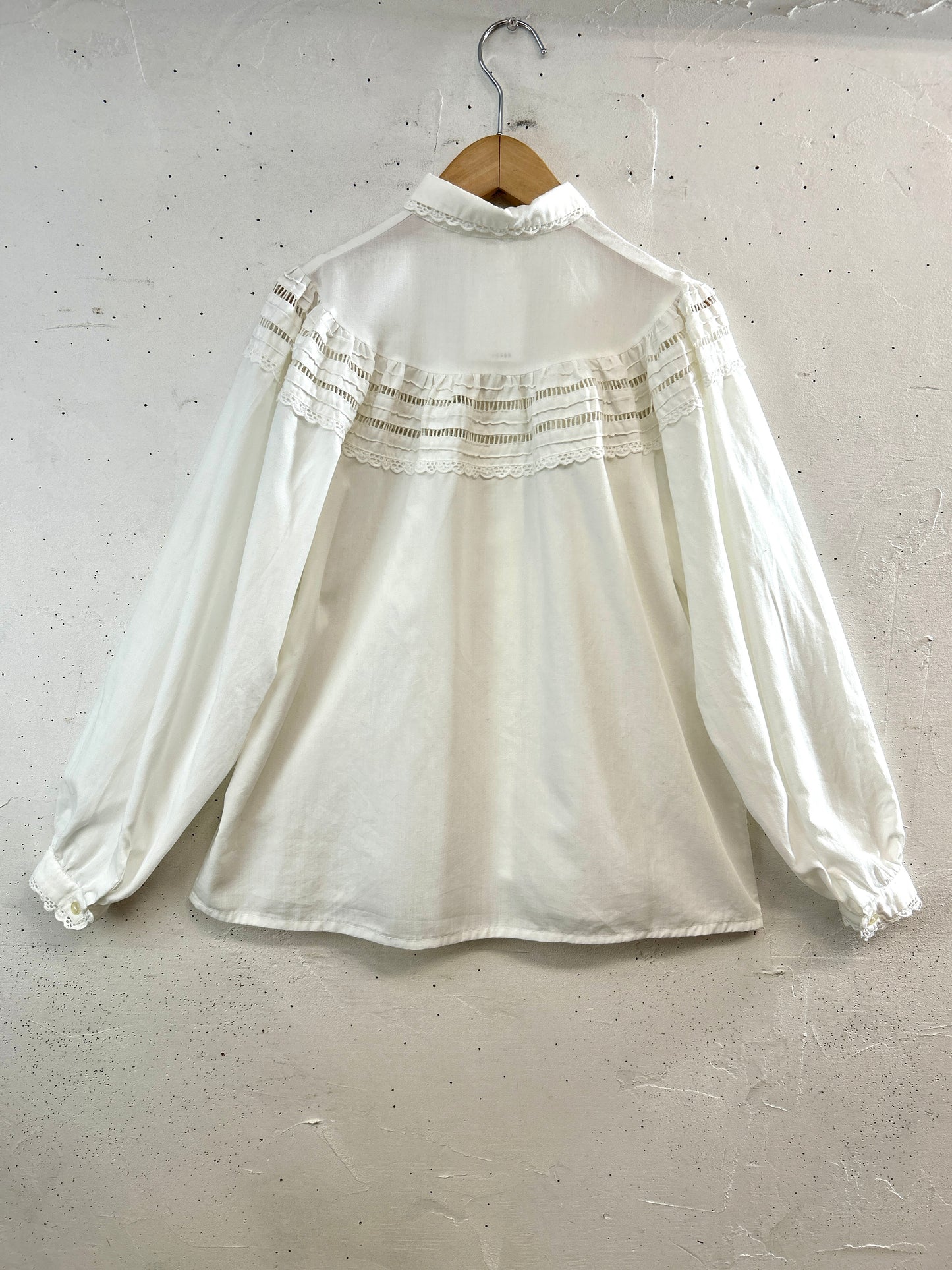 Vintage White Blouse [A31437]