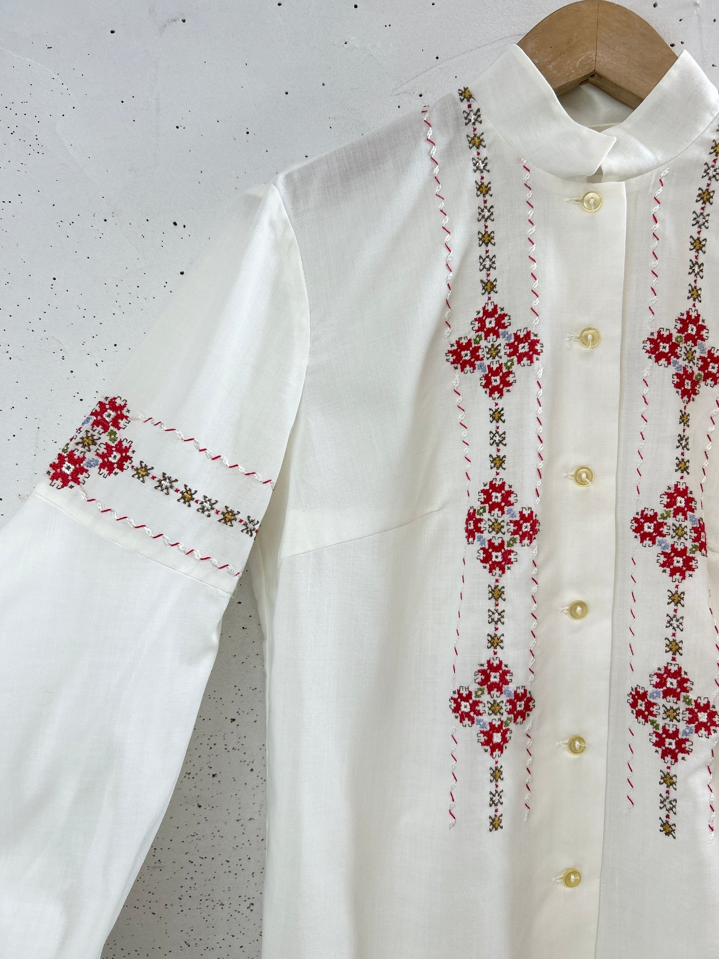 Vintage Embroidery Blouse [F32616]