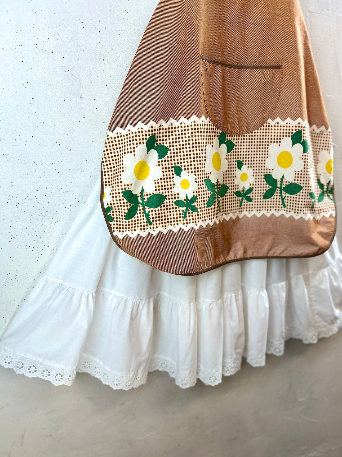 Vintage Apron [J30393]