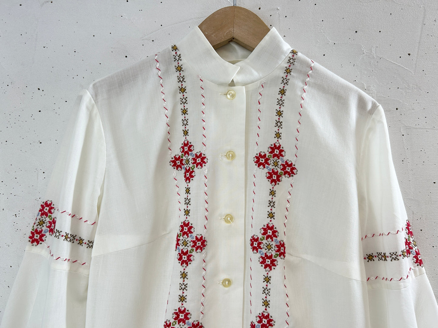 Vintage Embroidery Blouse [F32616]