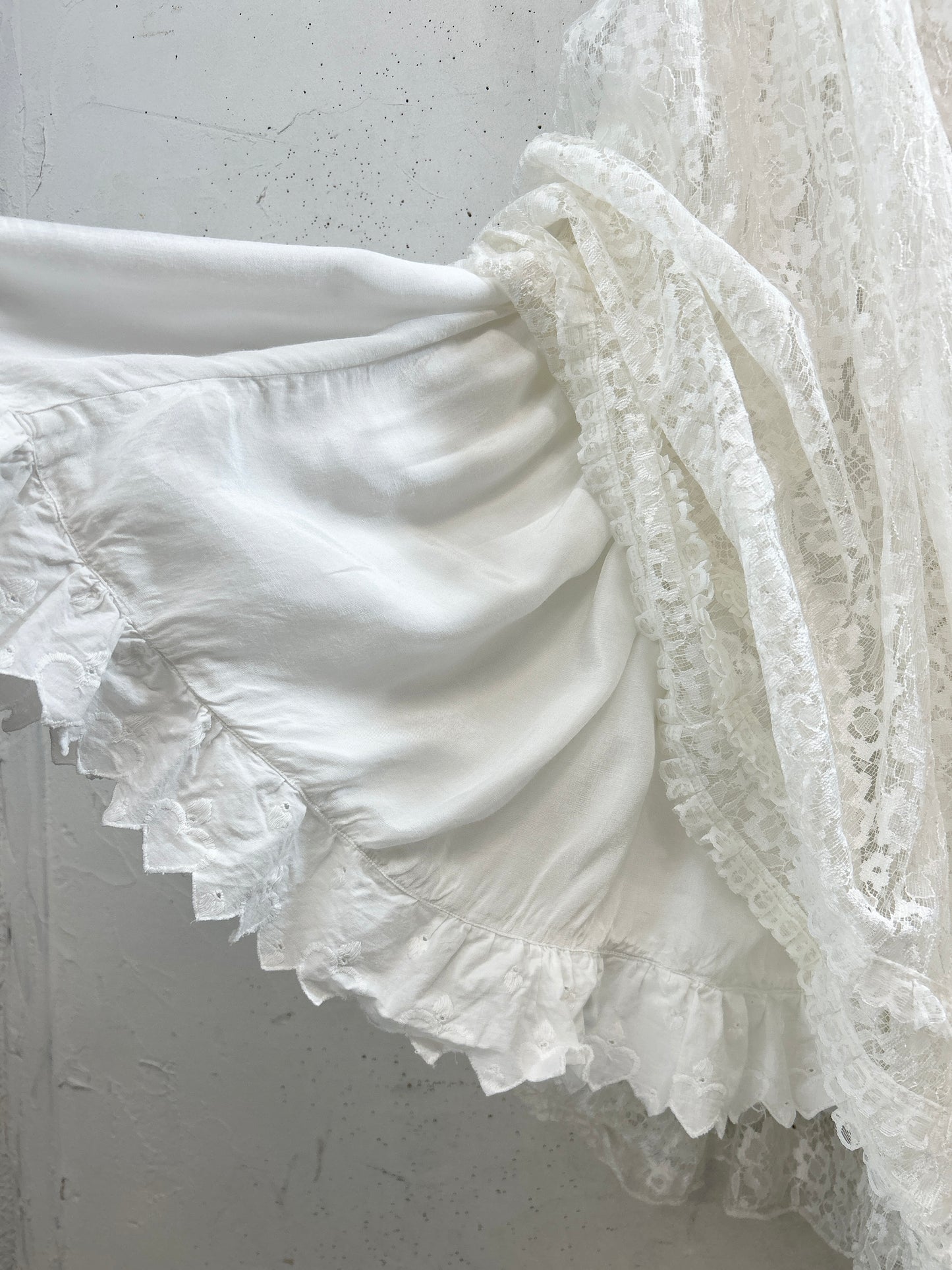 Vintage Lace Skirt [C31824]