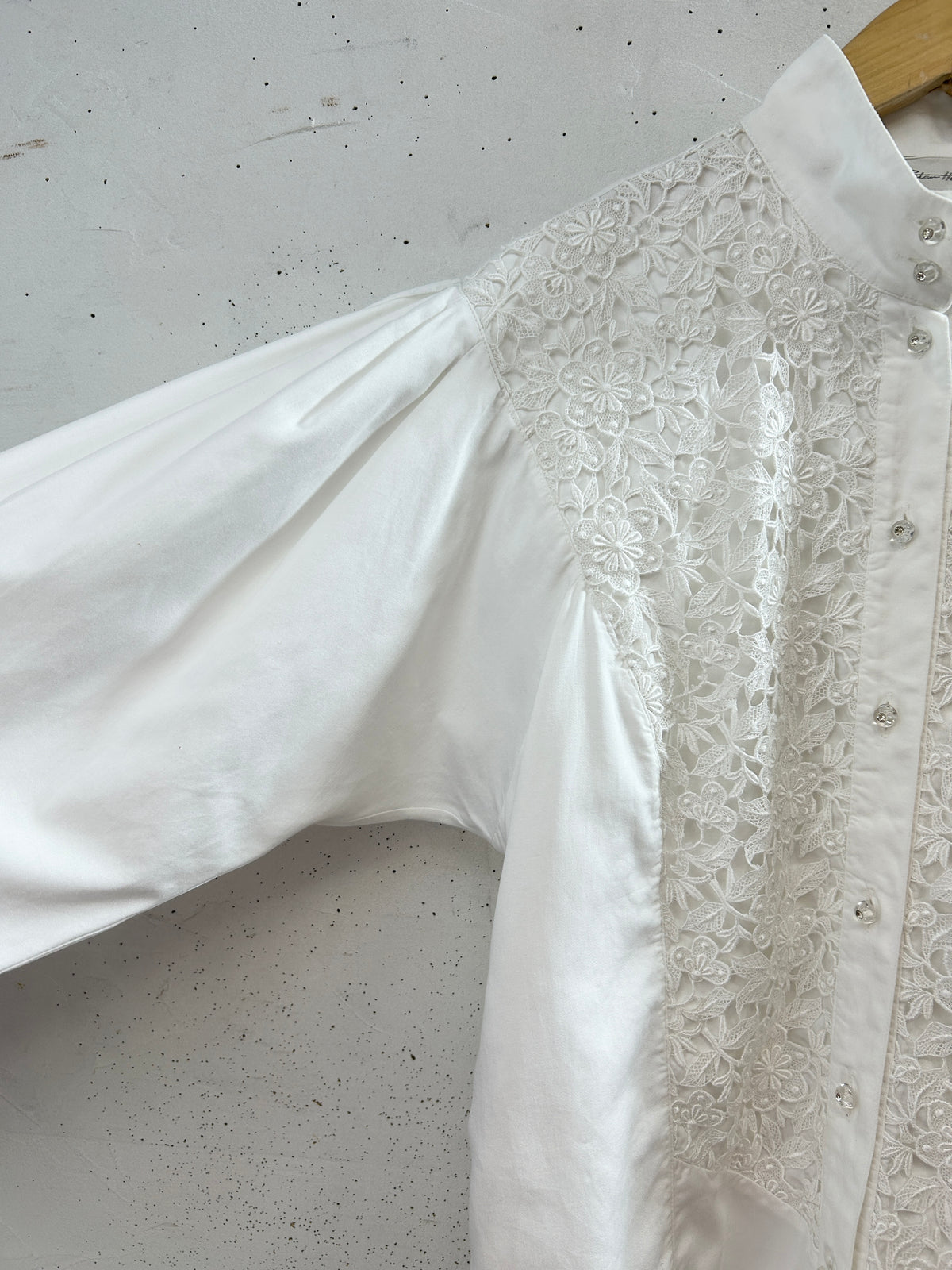 Vintage White Blouse [J34073]