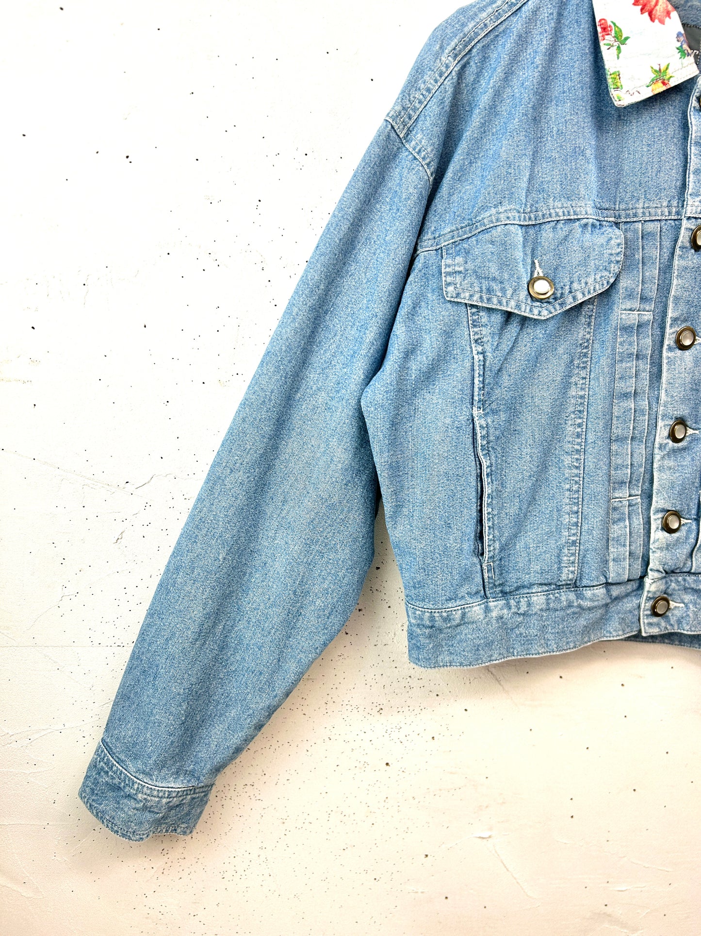 Vintage Denim Jacket [C31973]